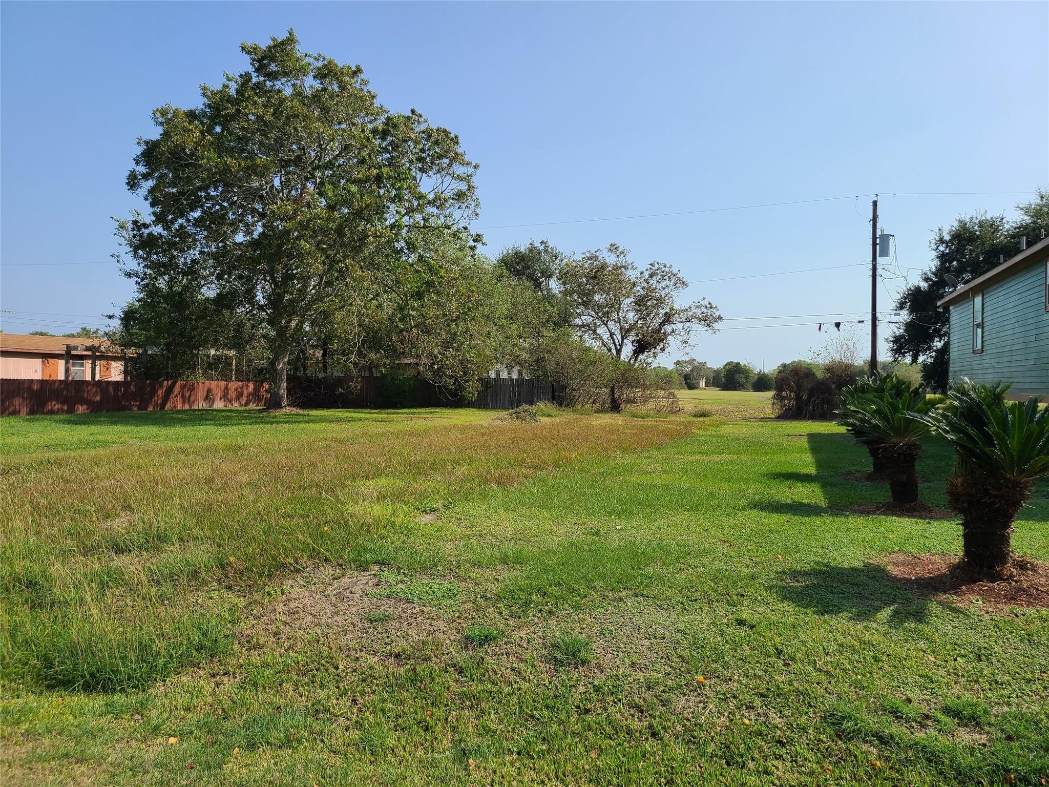 Listing photo 1