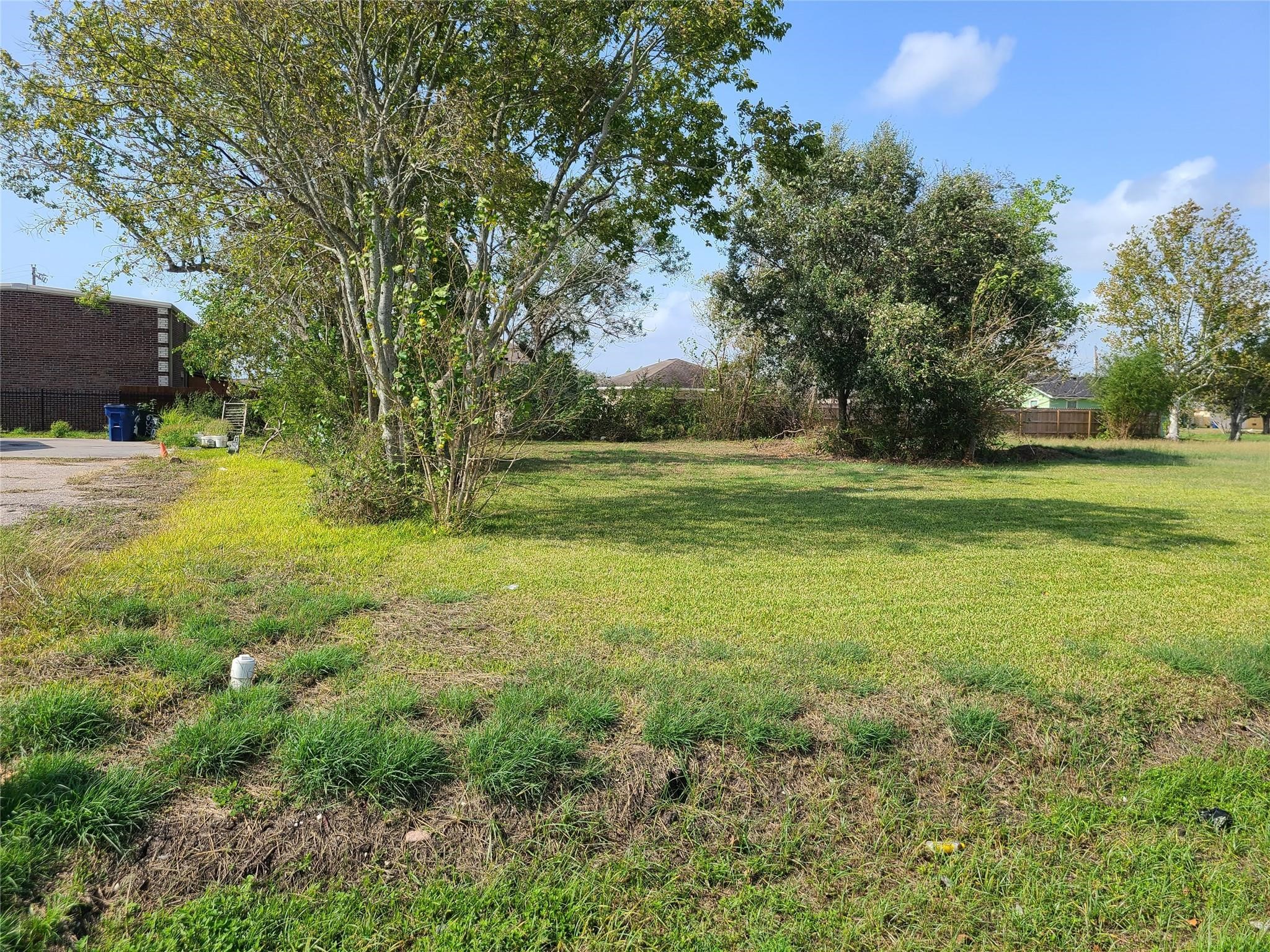 Listing photo 5