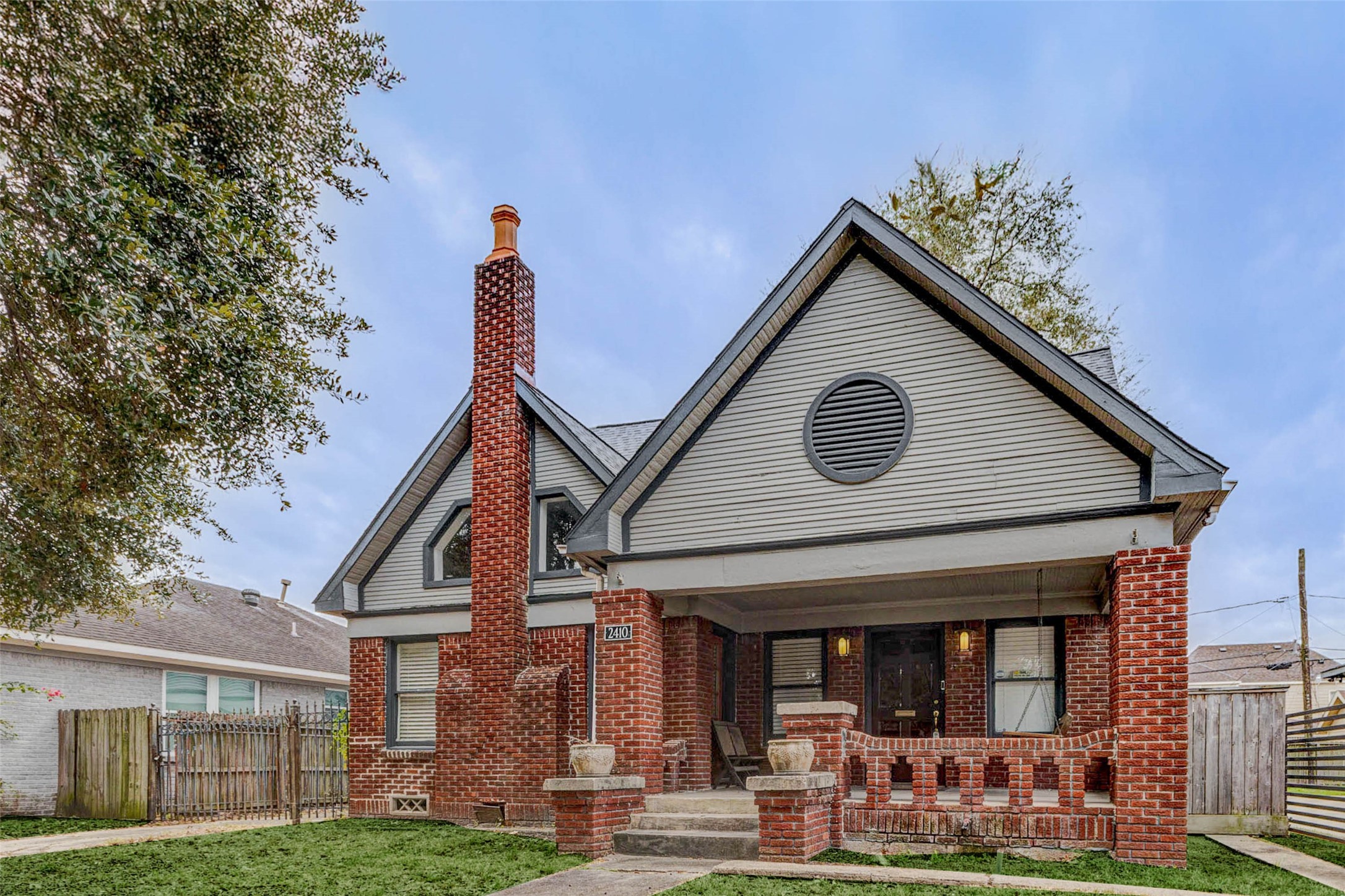 Listing photo 1
