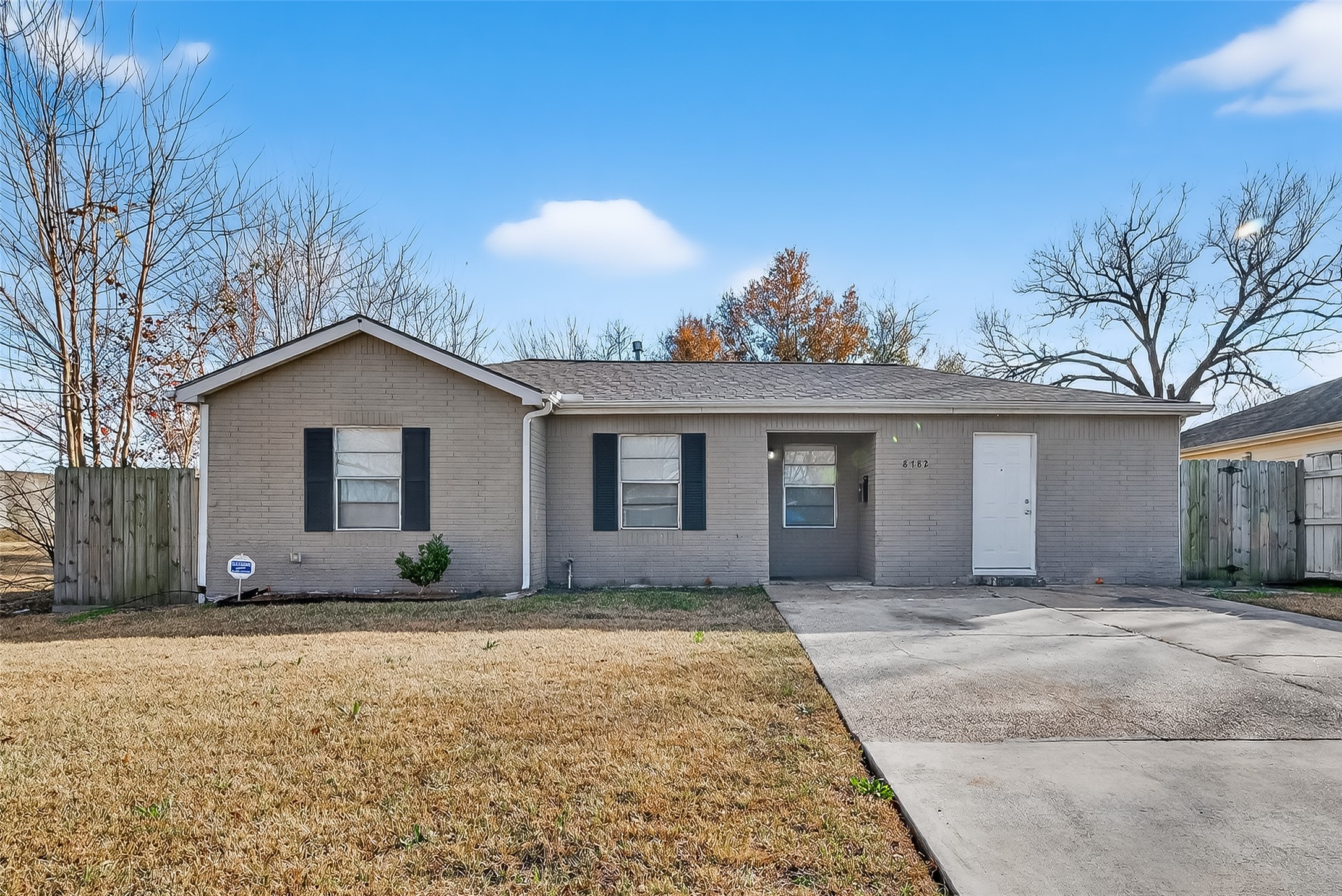 Listing photo 1