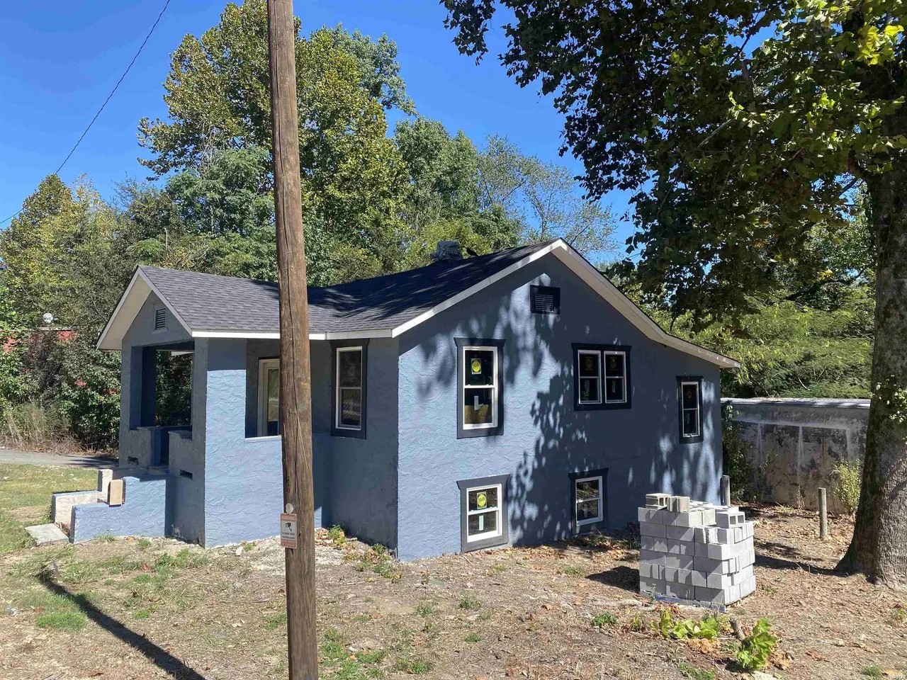 Listing photo 1