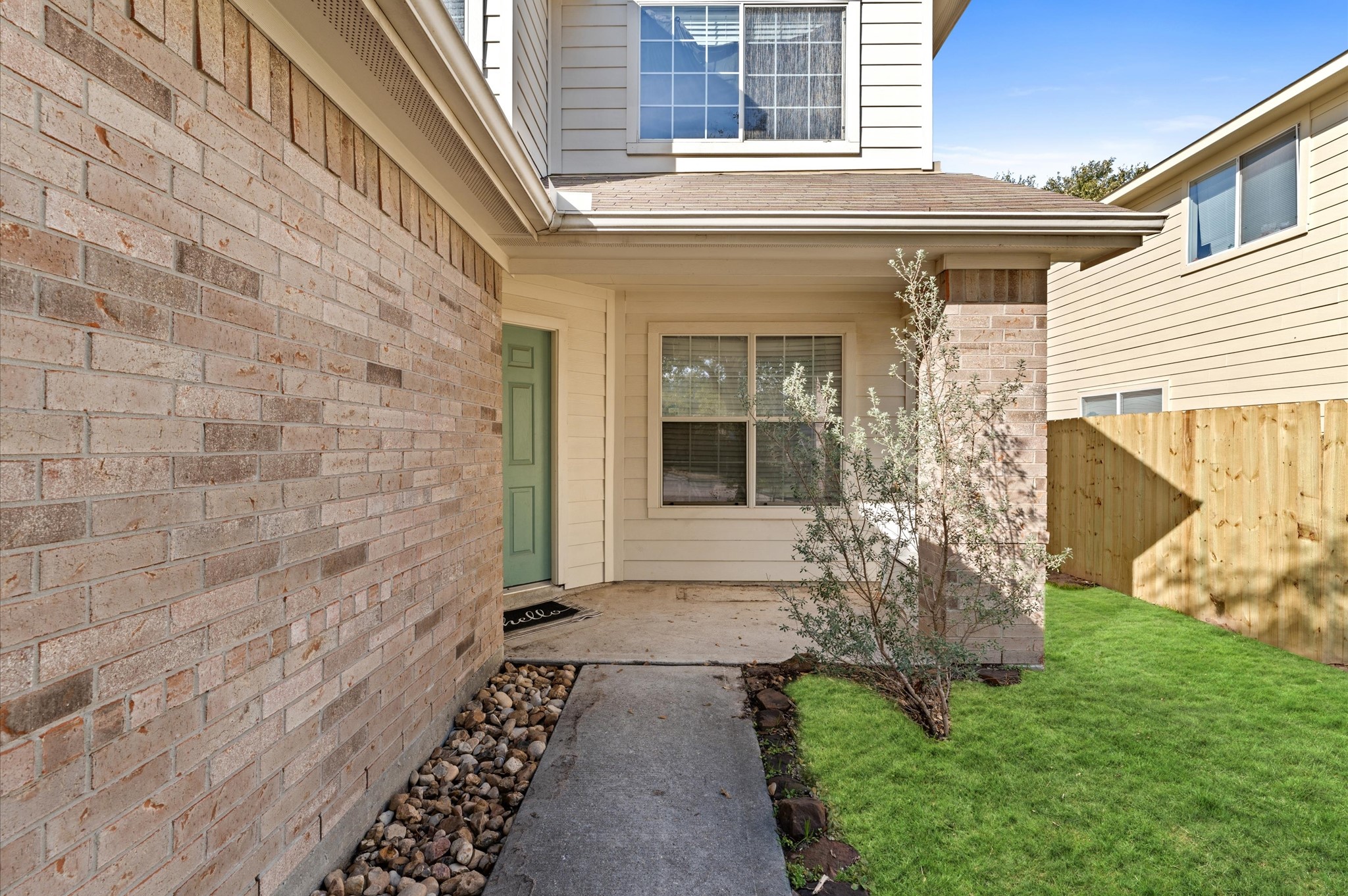 Listing photo 3