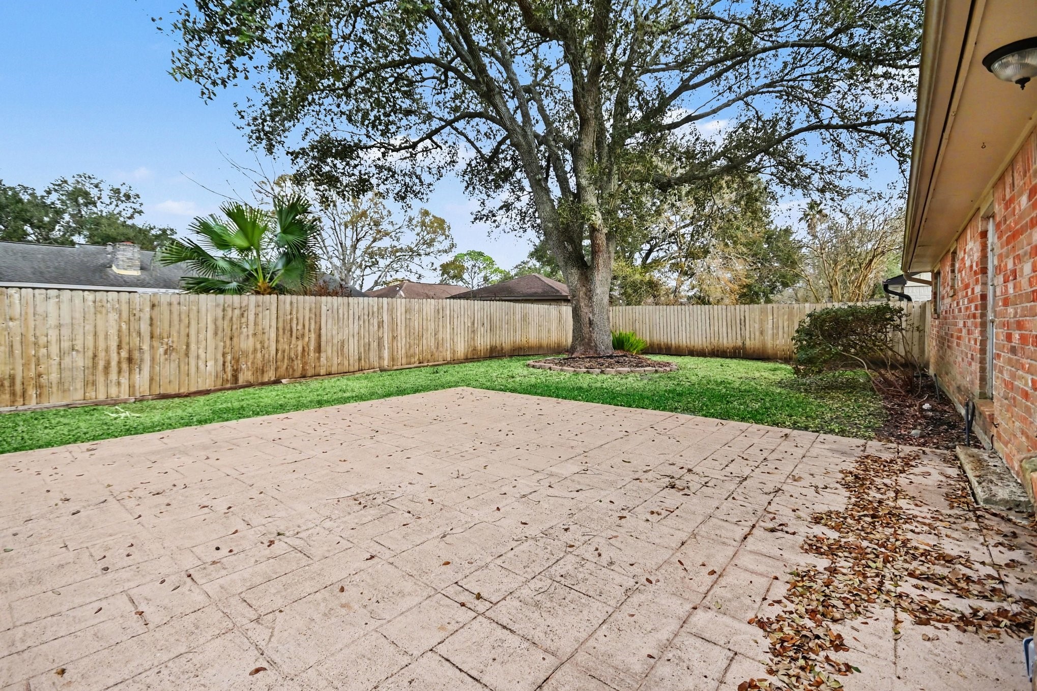 Listing photo 4