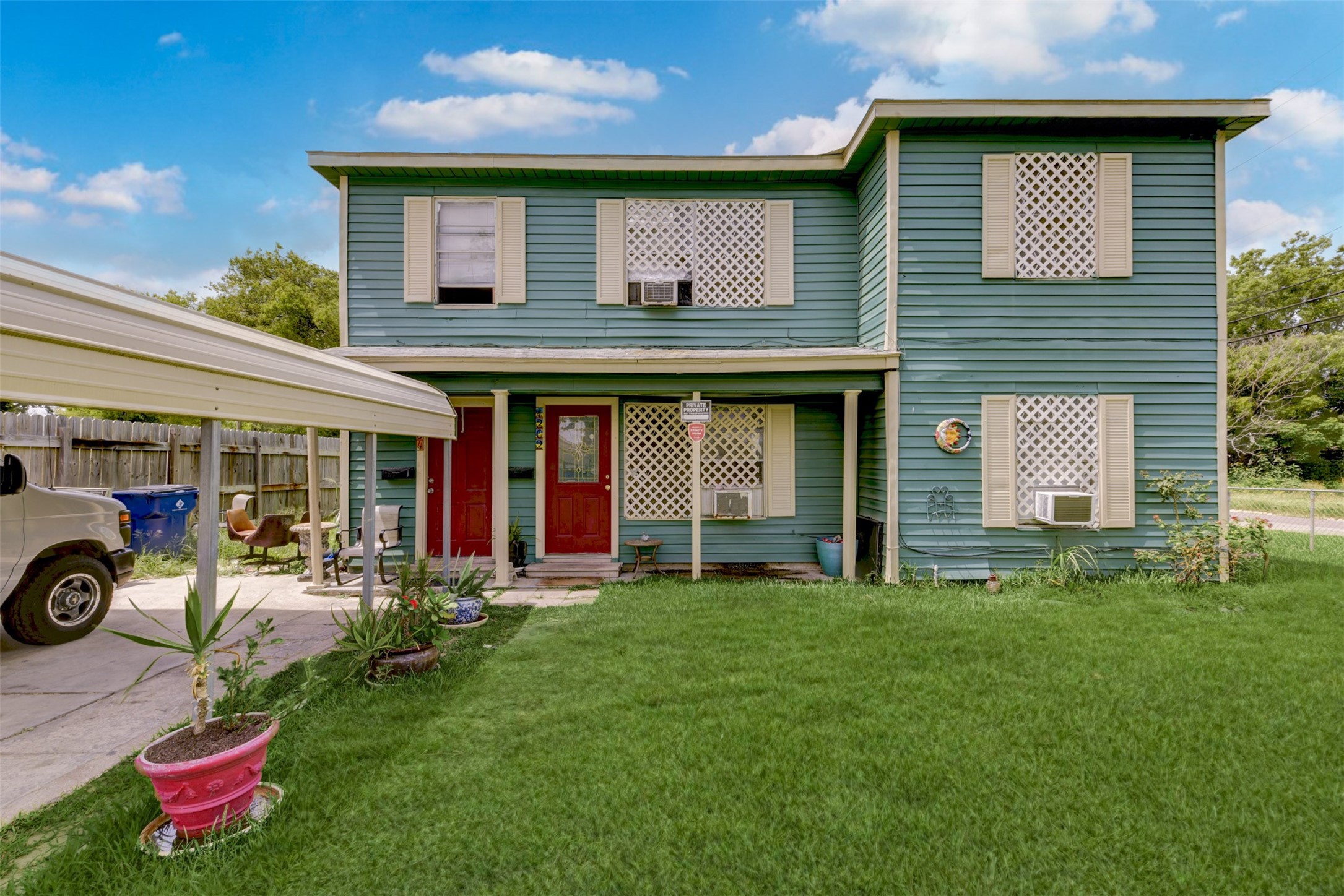 Listing photo 1