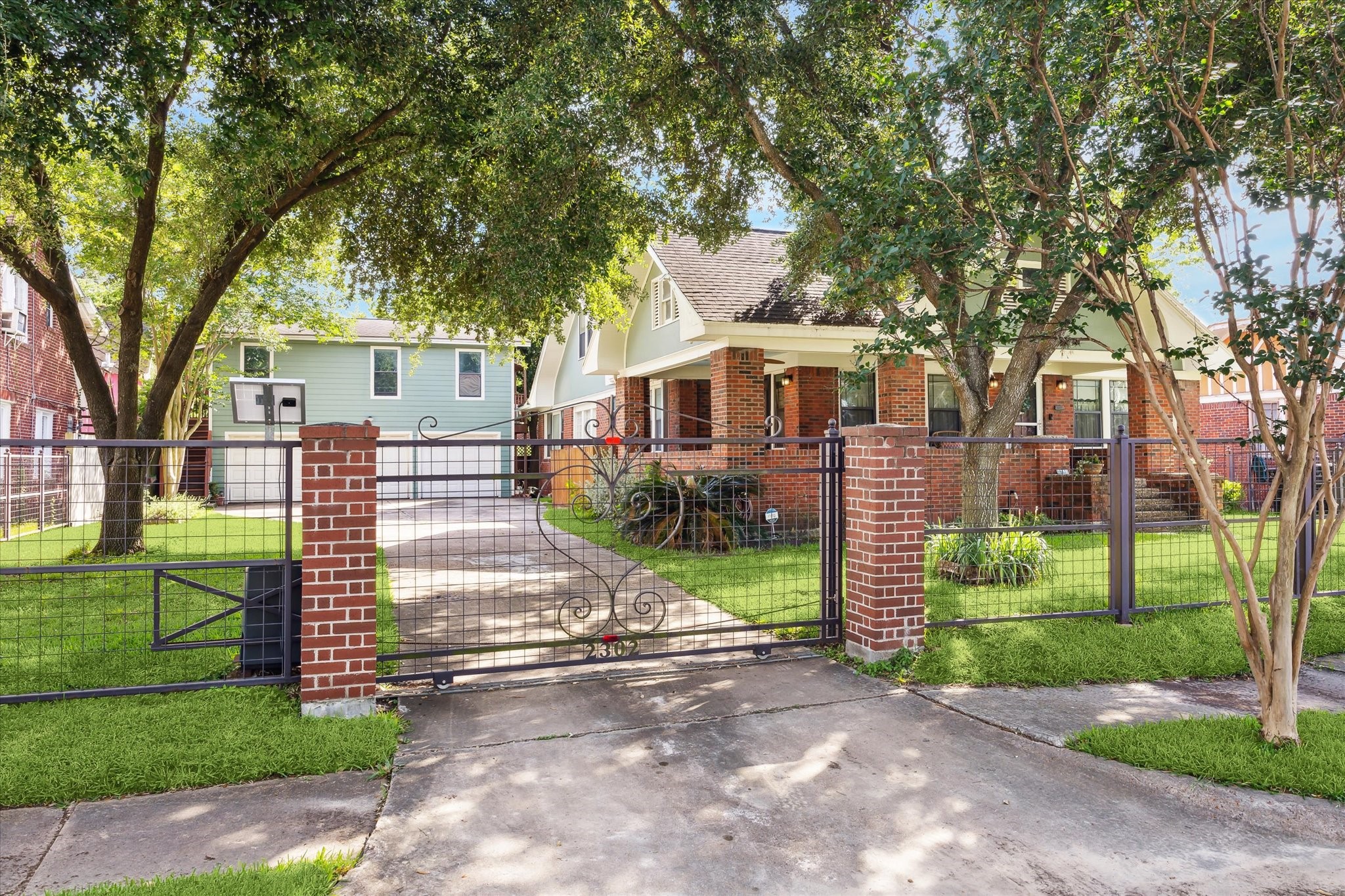 Listing photo 1