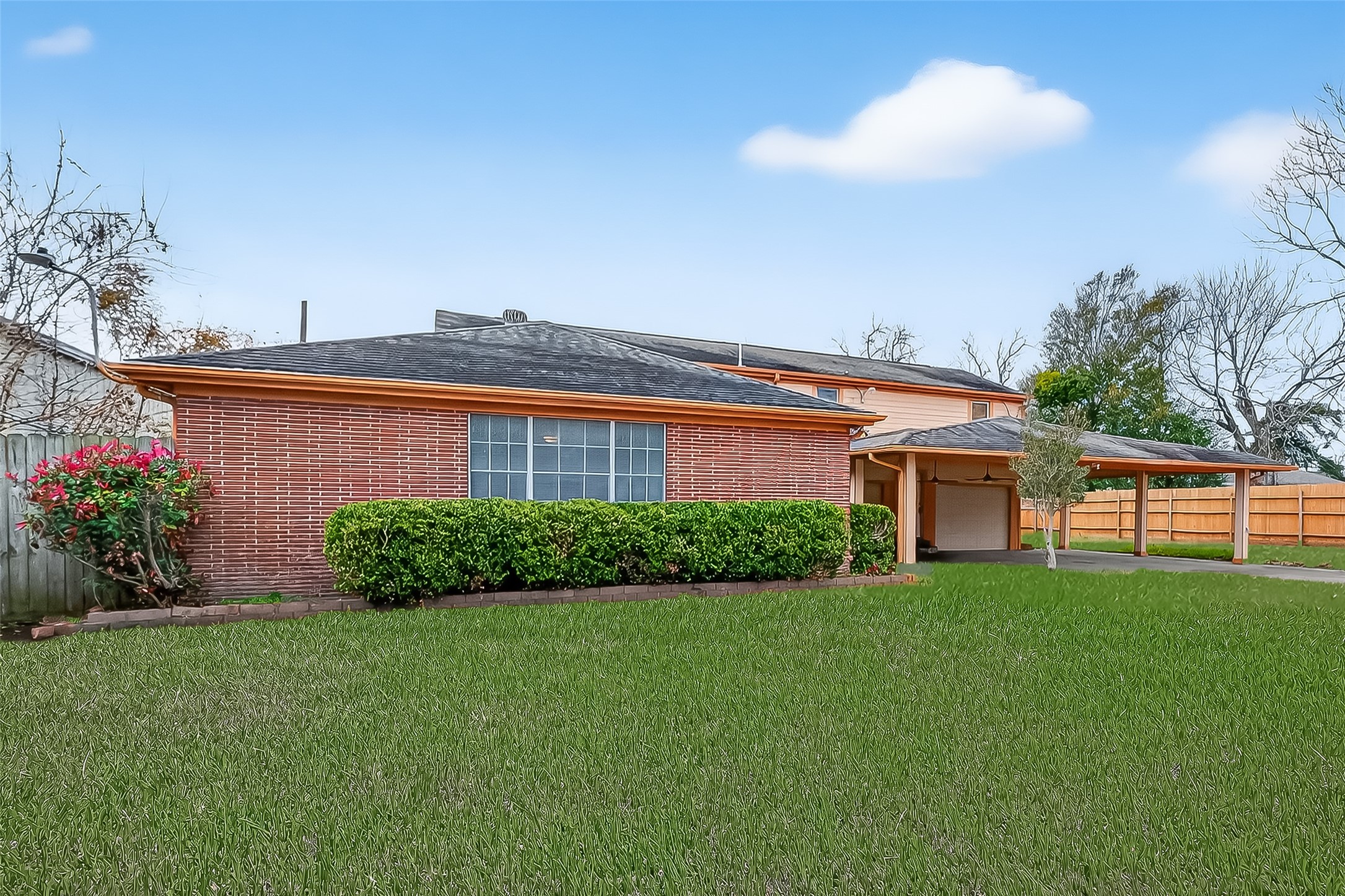 Listing photo 1