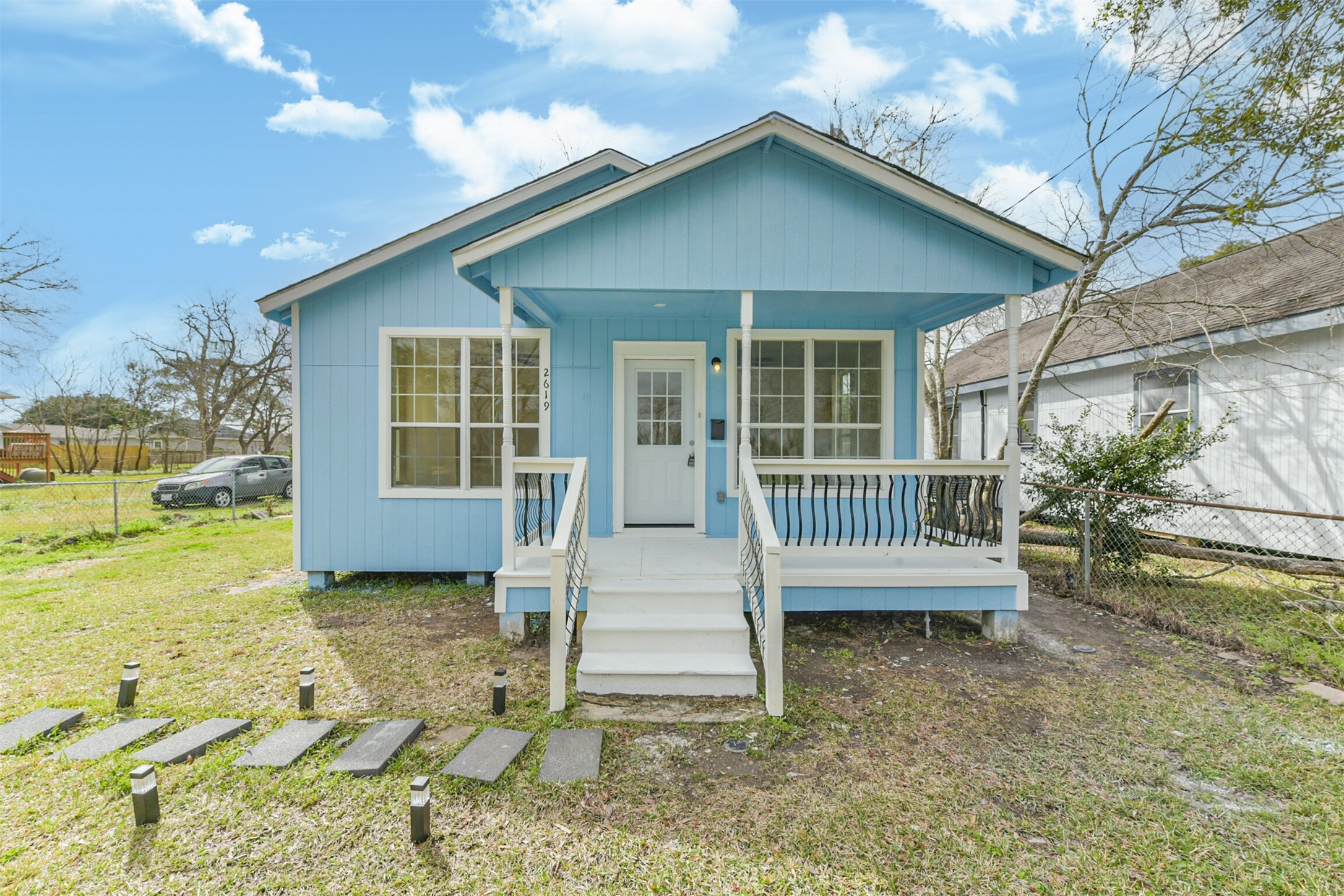 Listing photo 1