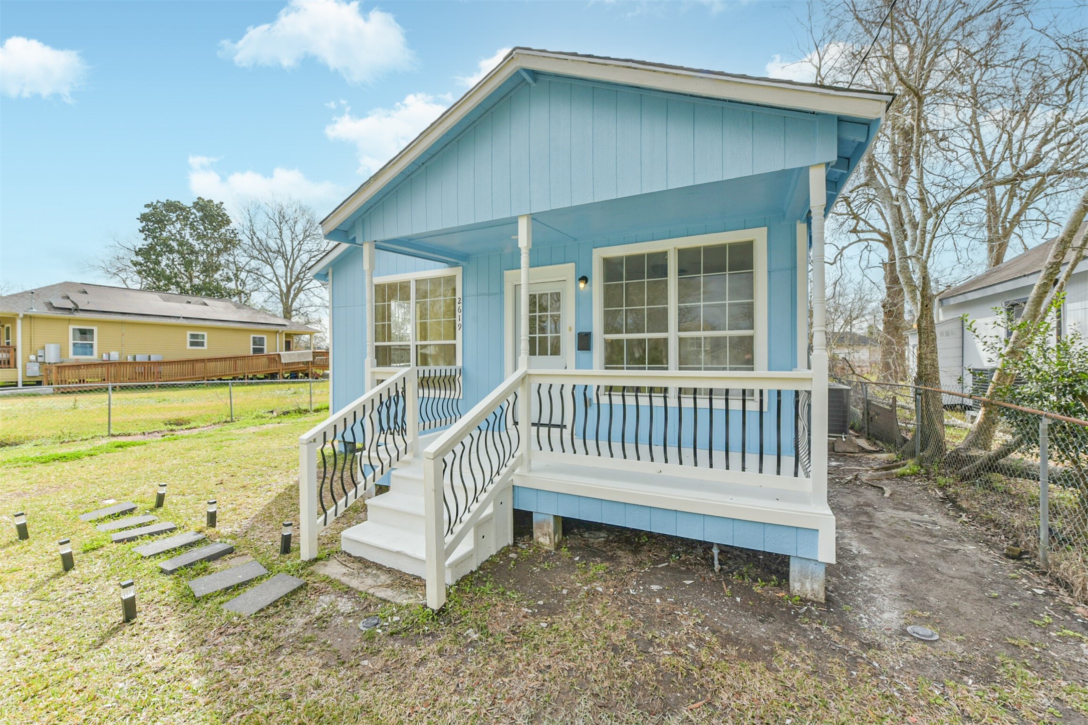 Listing photo 1