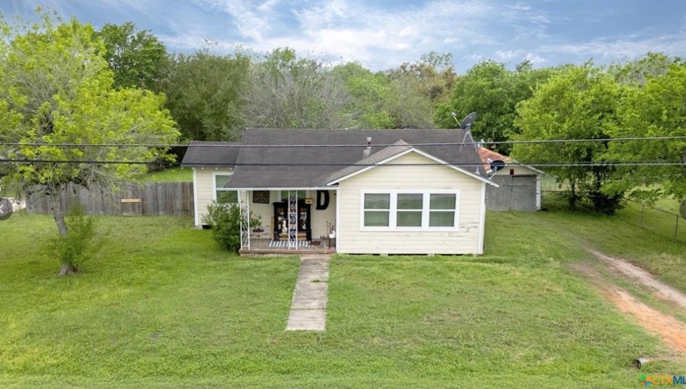 Listing photo 1