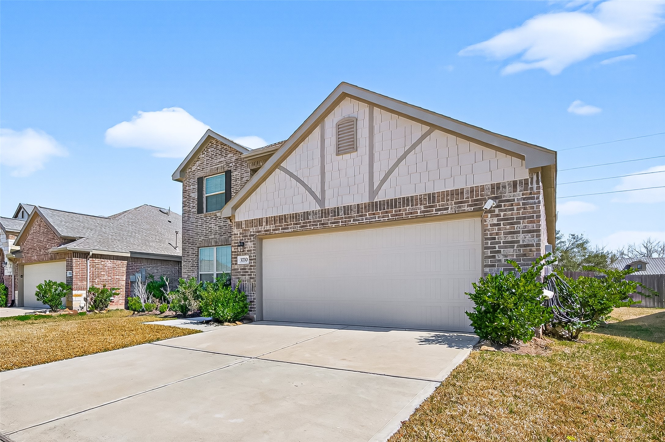 Listing photo 1
