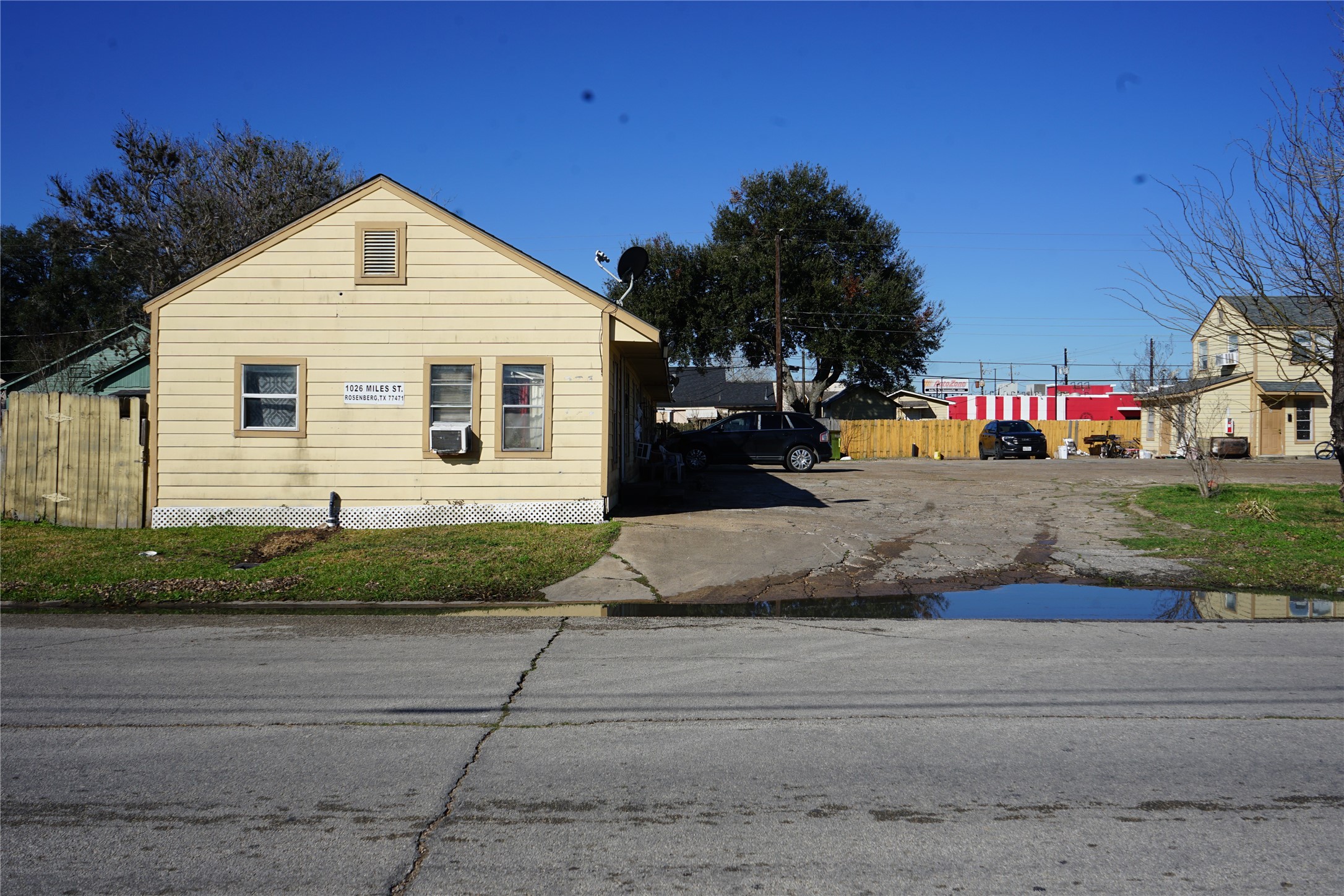 Listing photo 1
