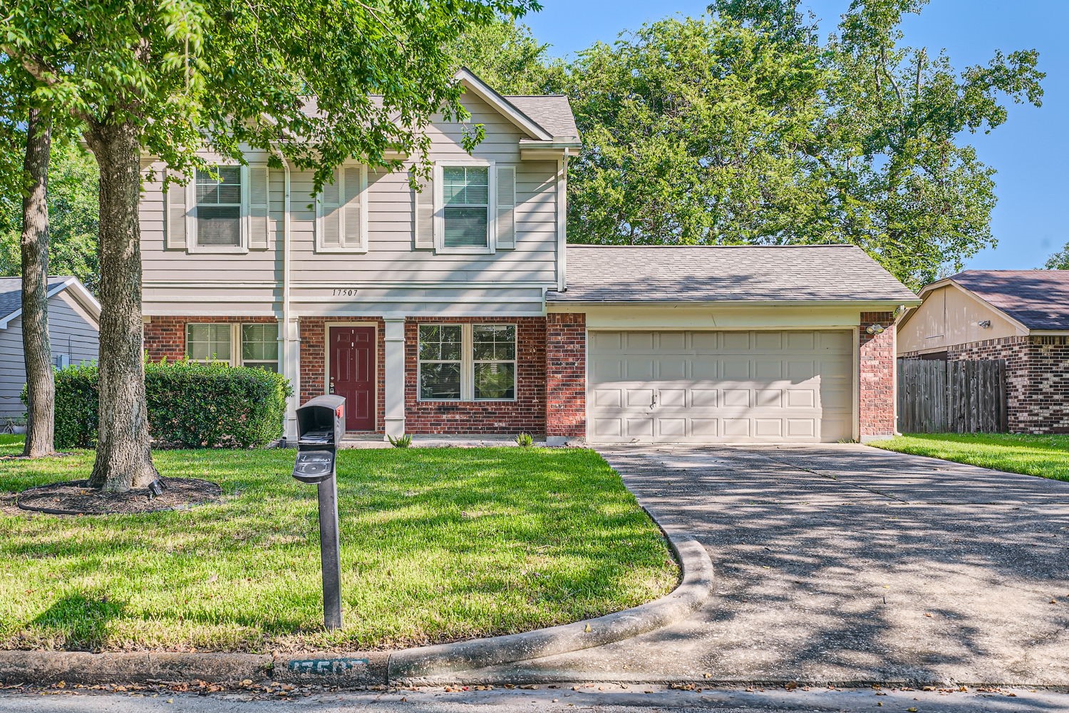 Listing photo 1