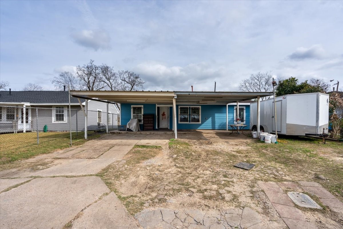 Listing photo 1