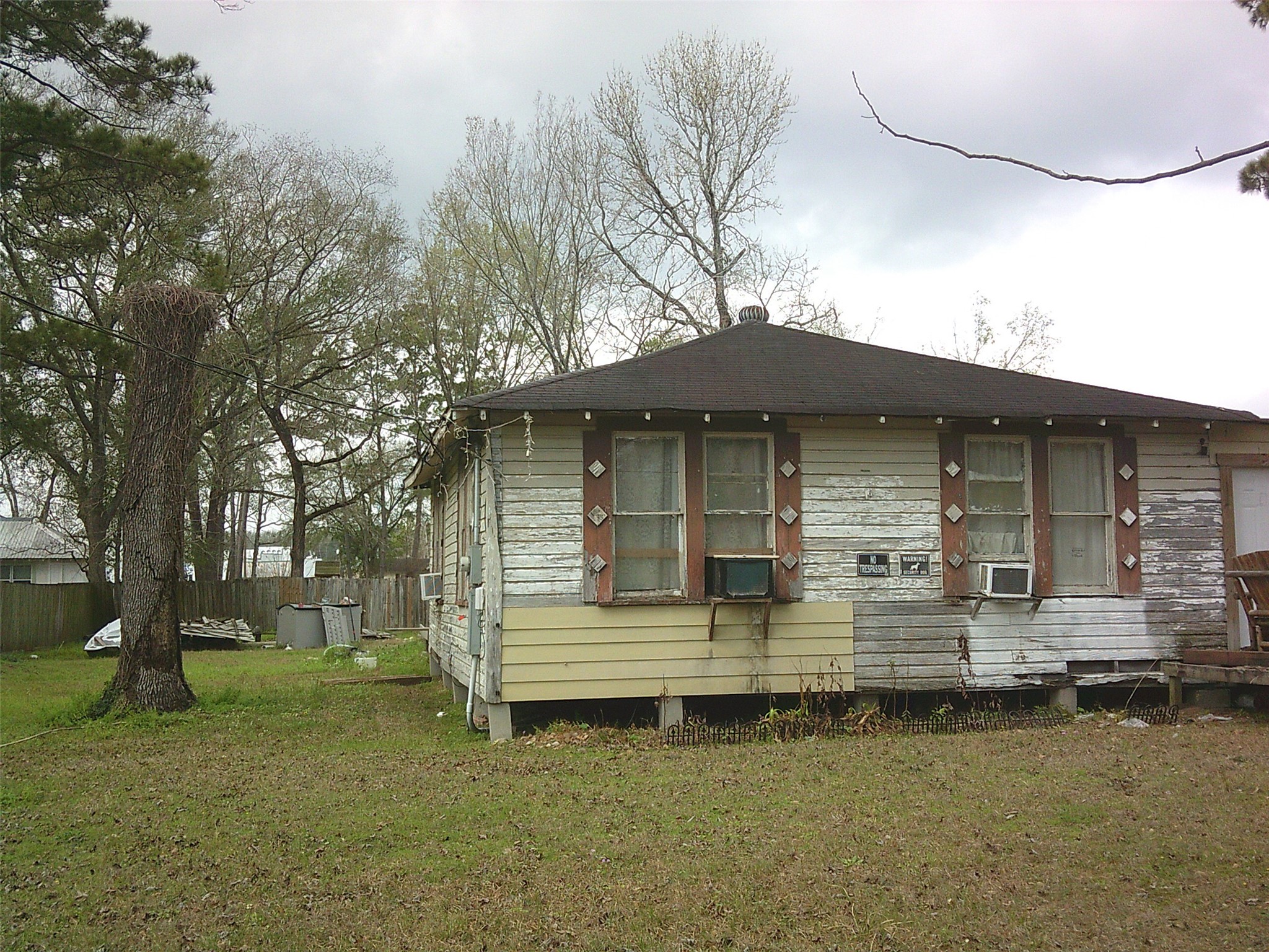 Listing photo 2