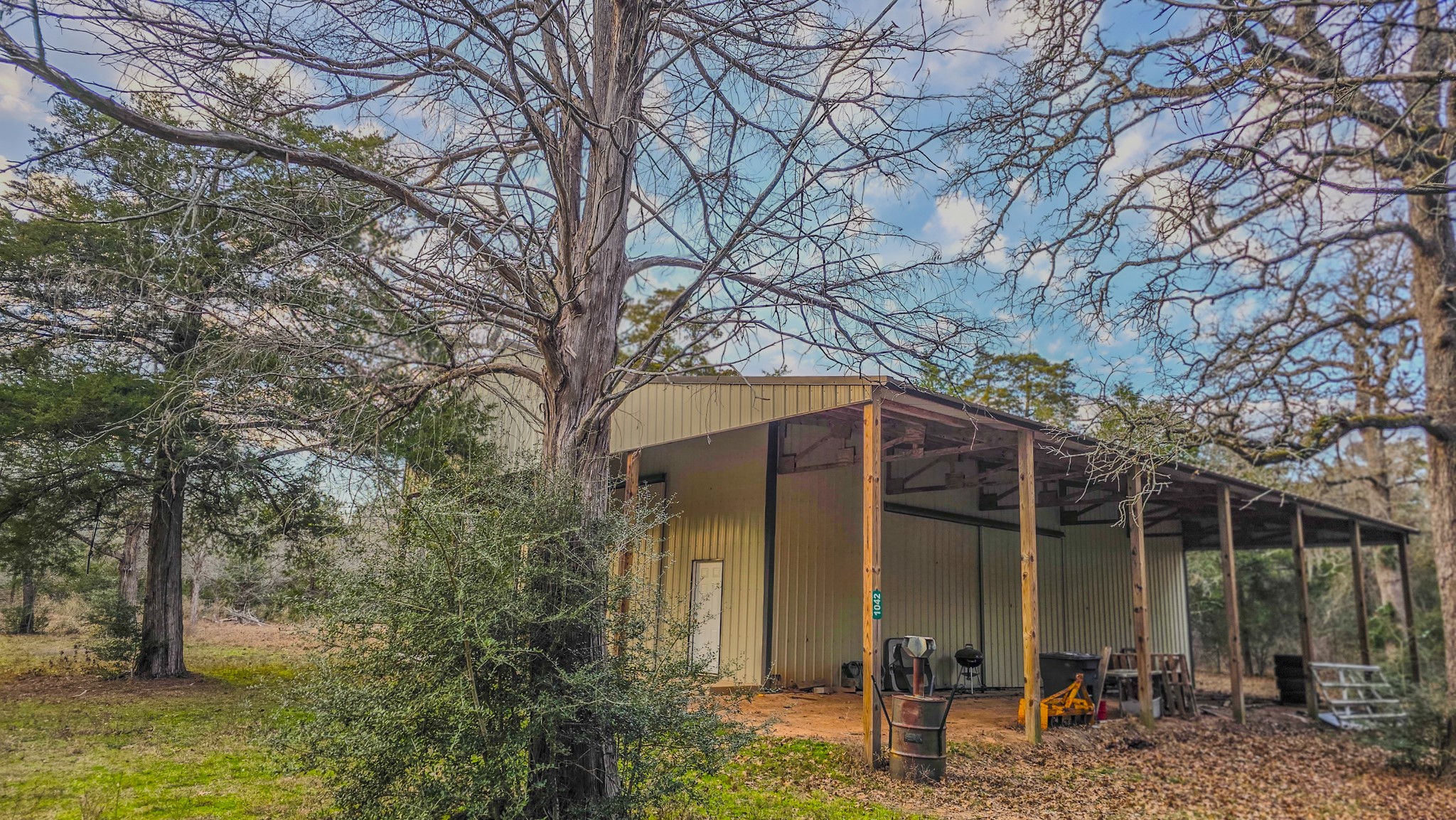 Listing photo 1