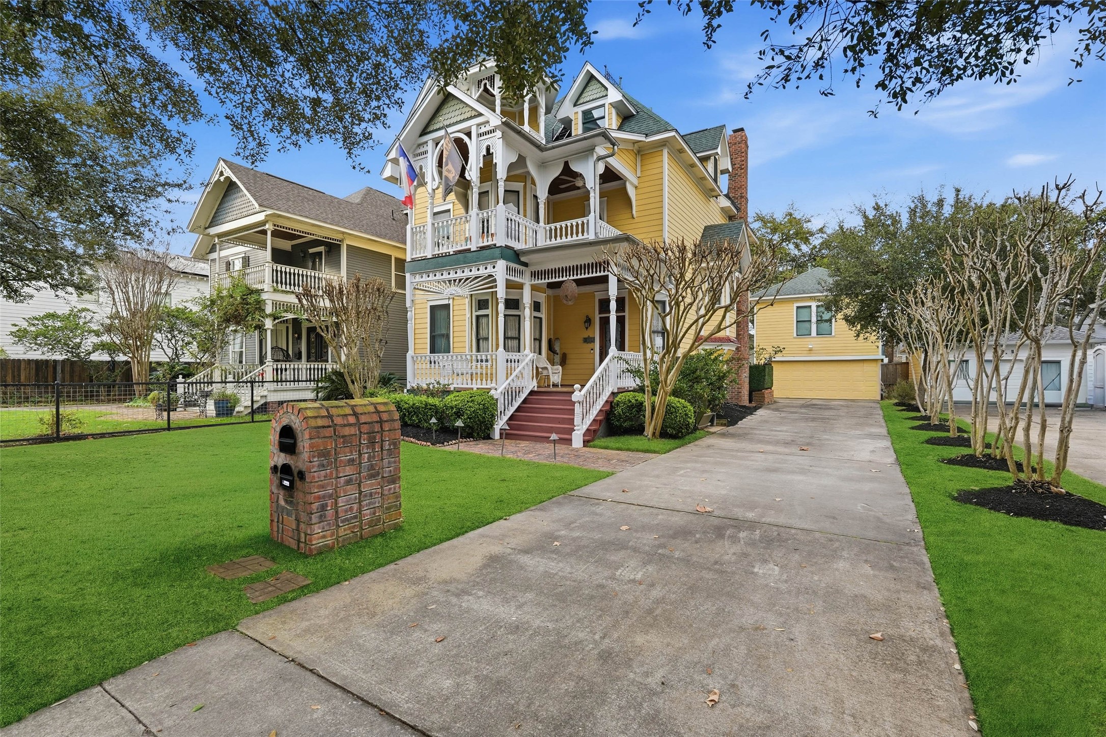 Listing photo 1