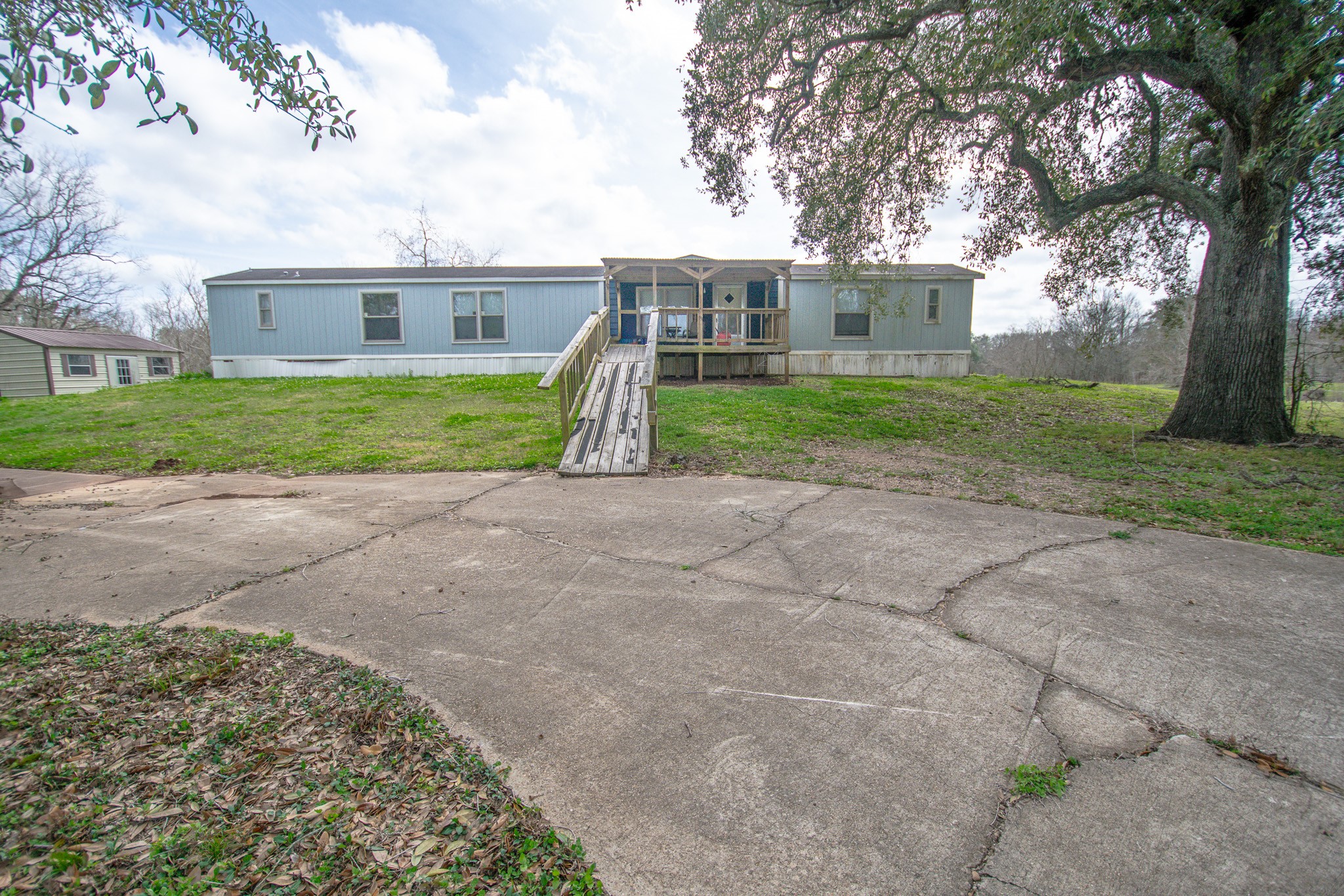Listing photo 4