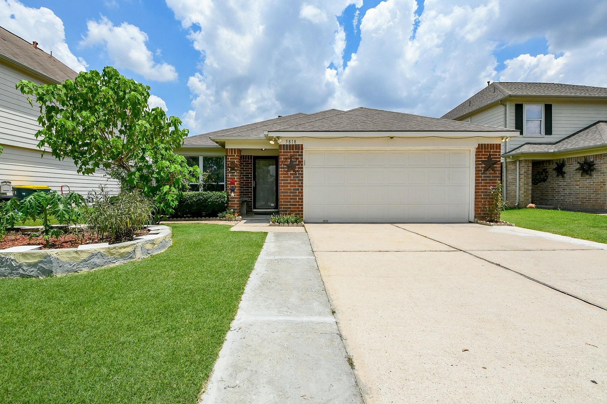 Listing photo 1