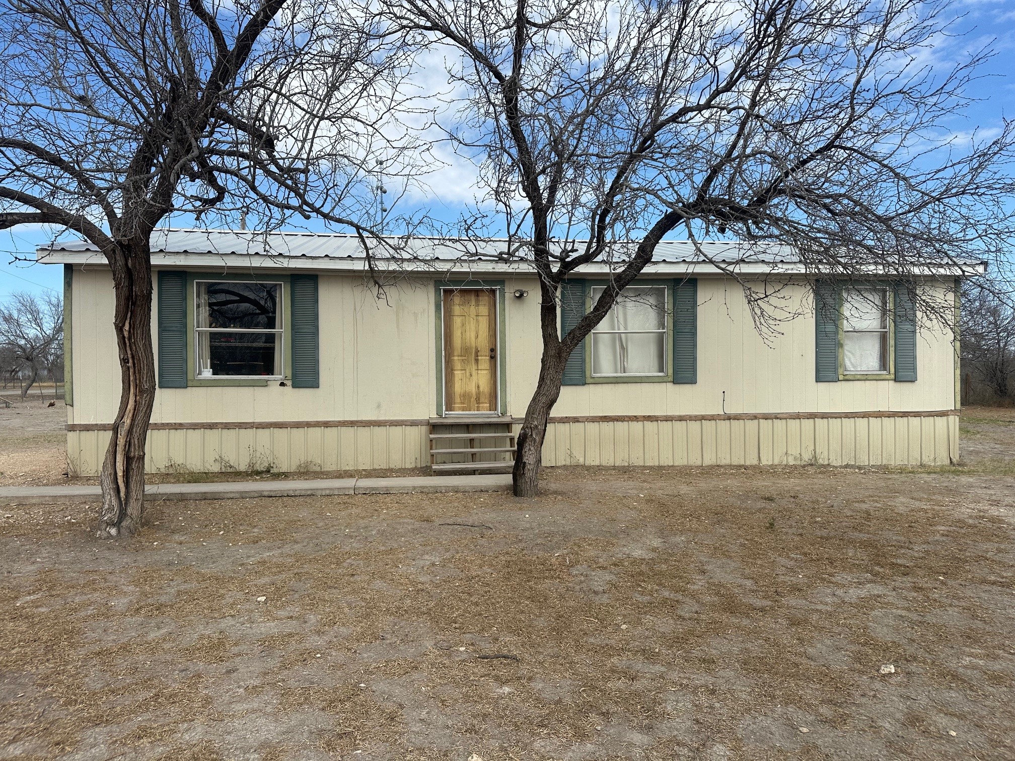 Listing photo 1