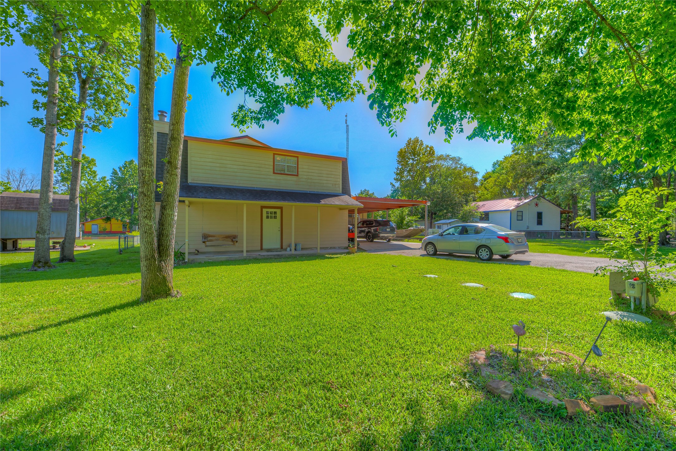 Listing photo 3
