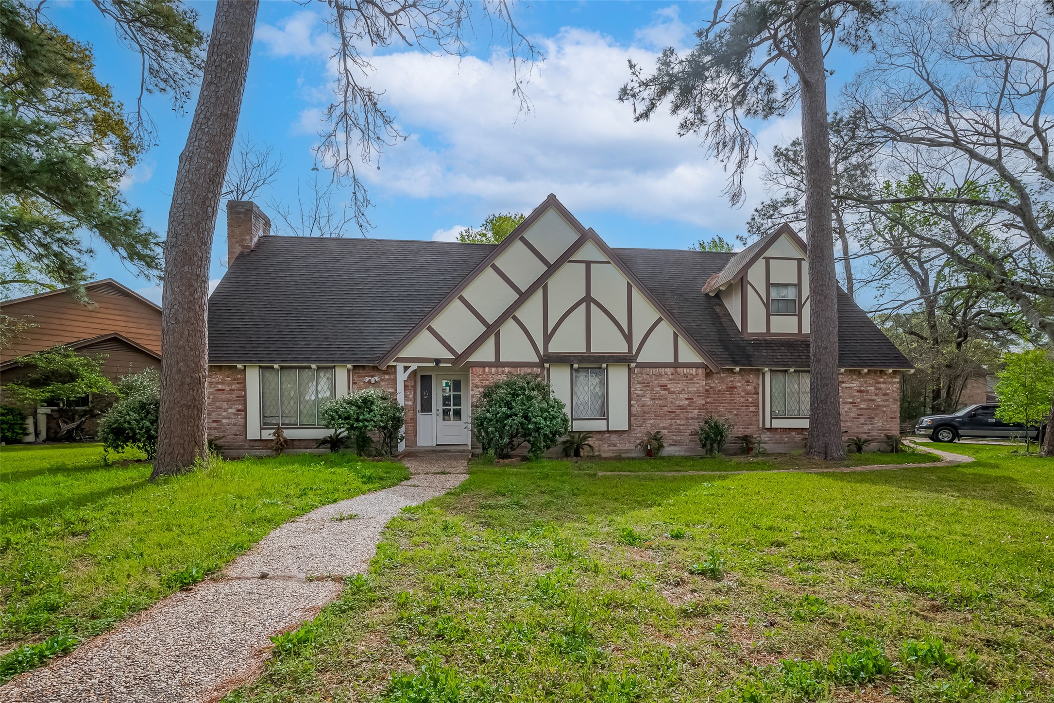 Listing photo 1