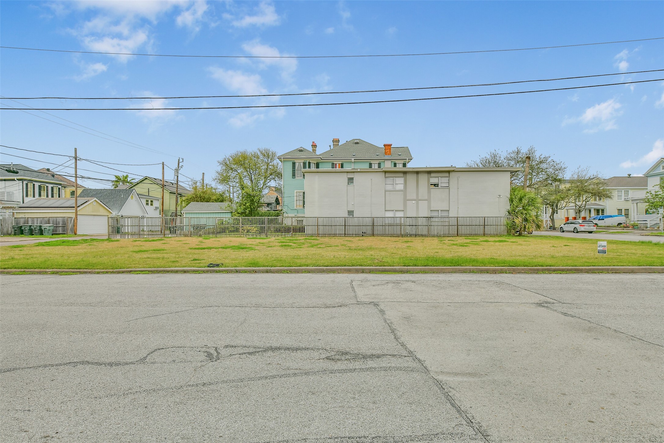 Listing photo 5