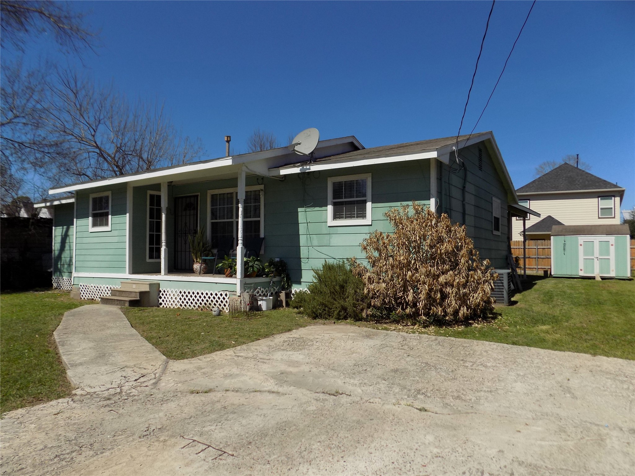 Listing photo 1