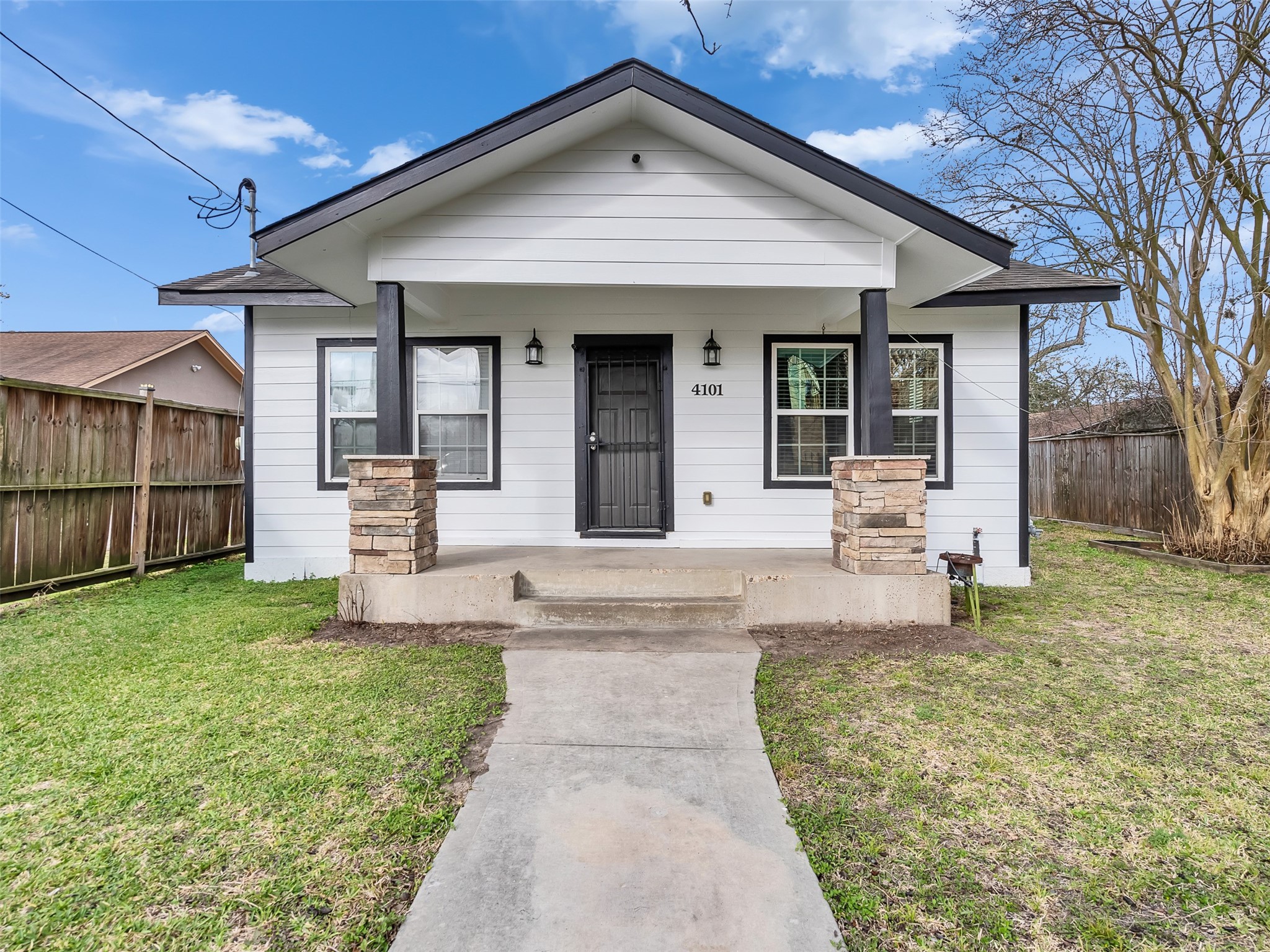 Listing photo 1
