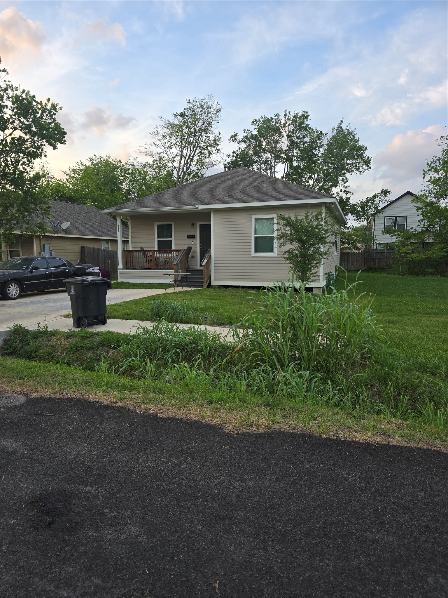 Listing photo 3
