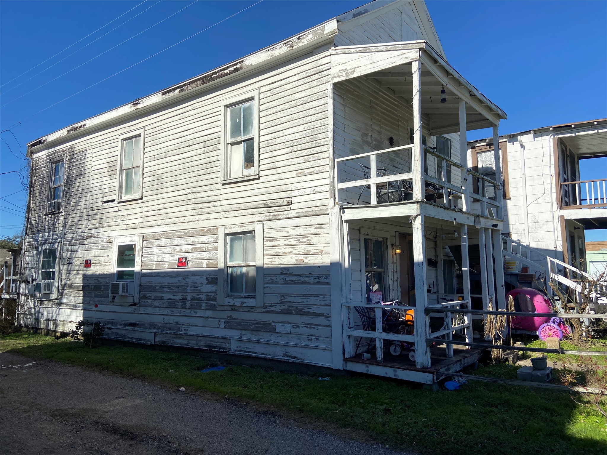 Listing photo 2