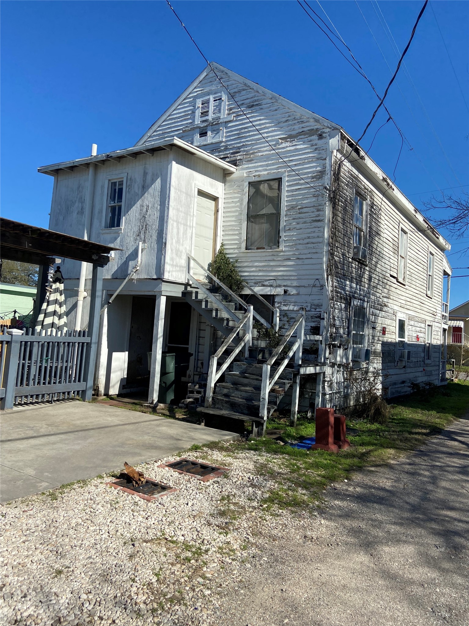 Listing photo 3