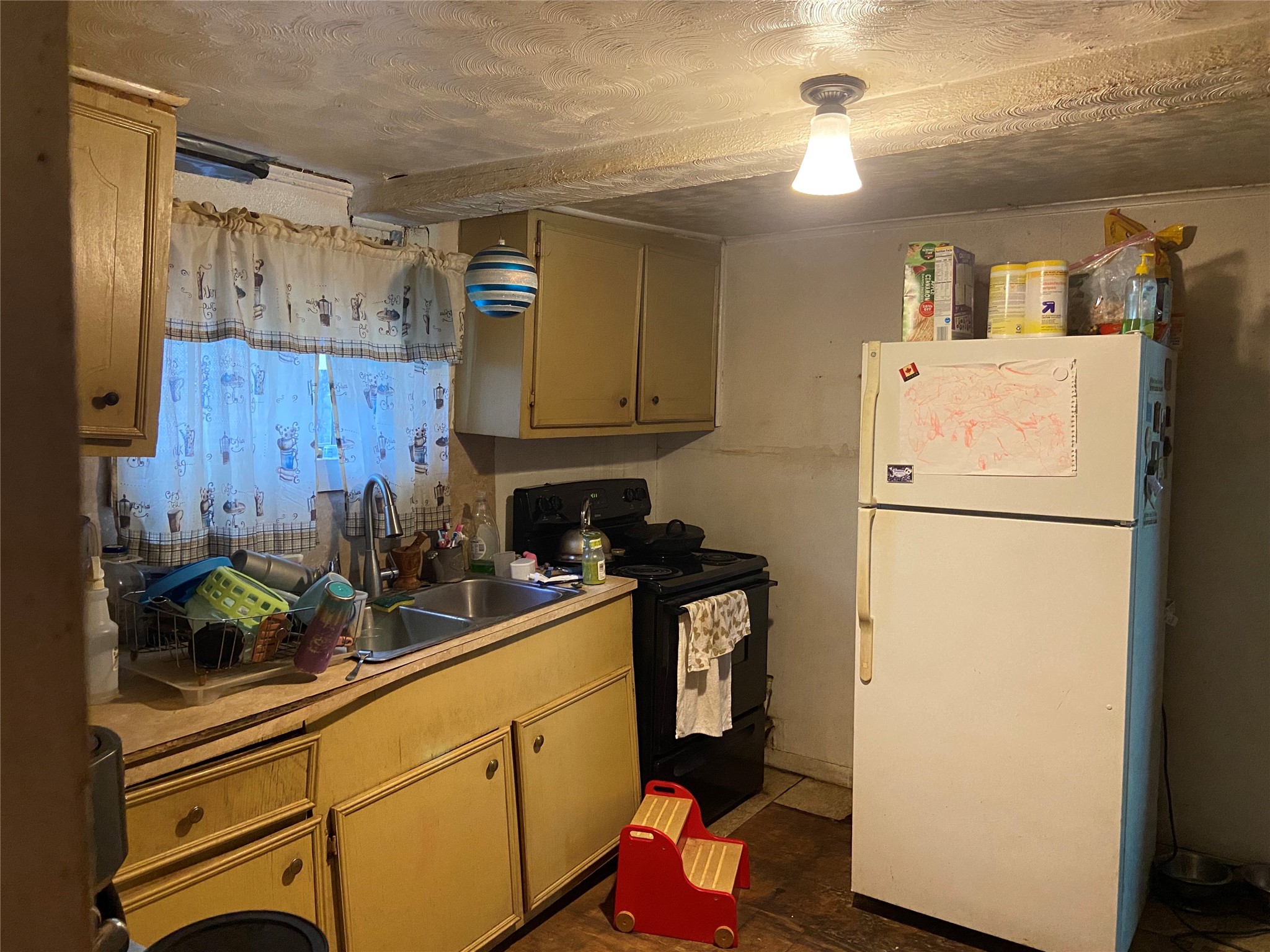 Listing photo 5