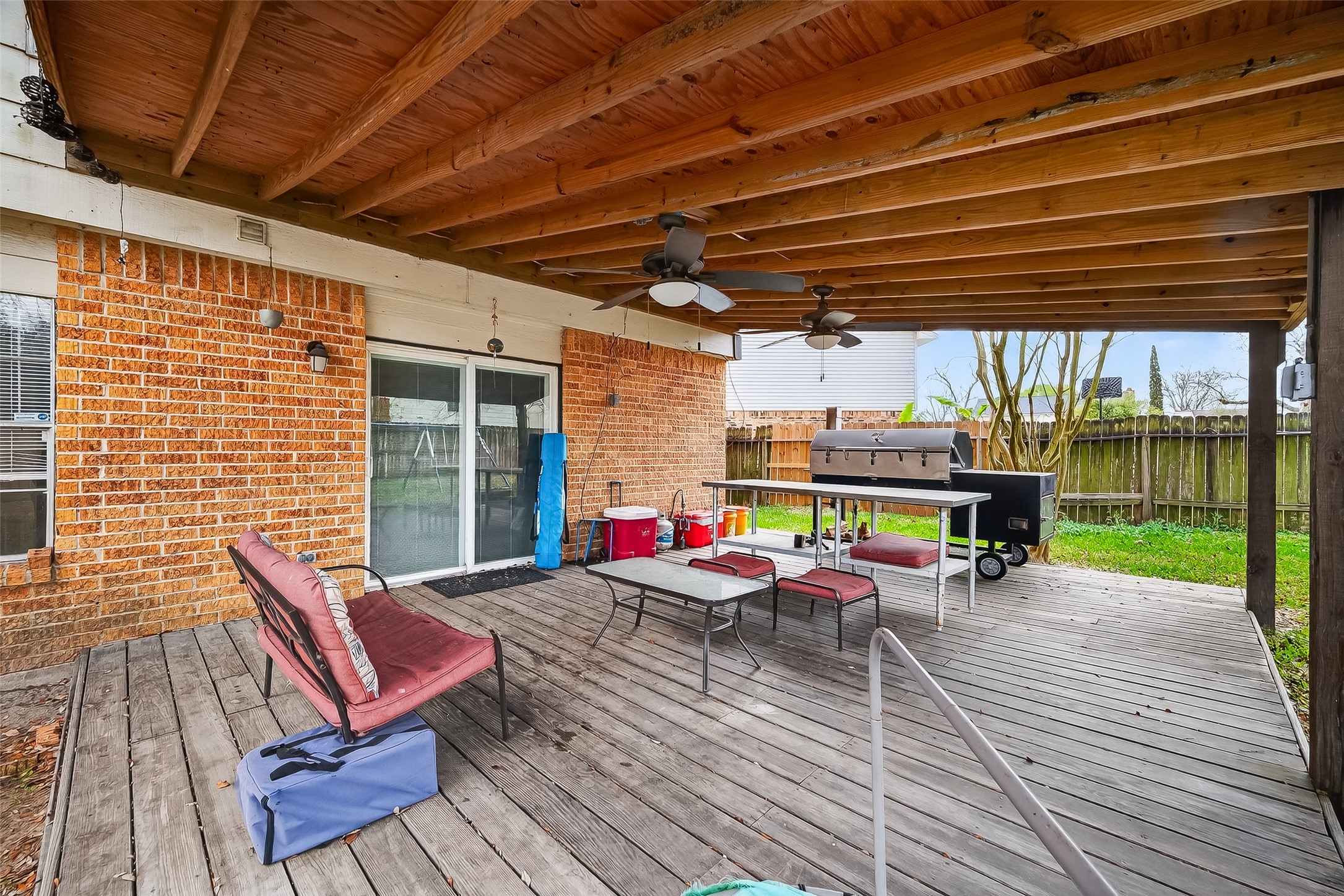 Listing photo 3