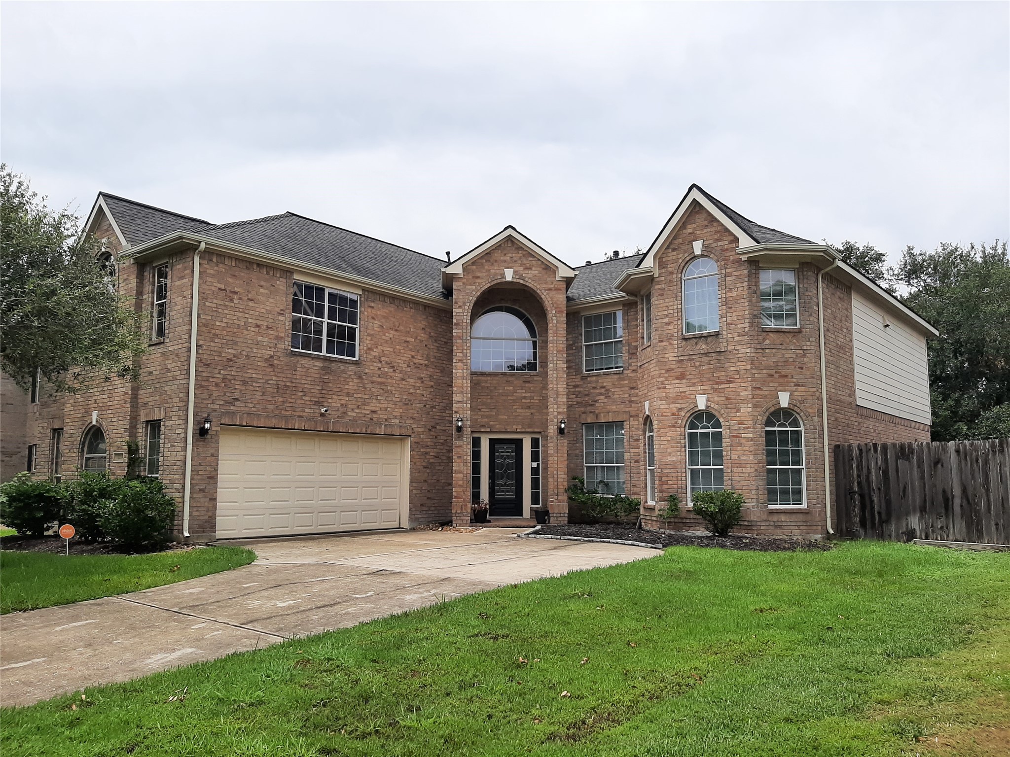 Listing photo 1
