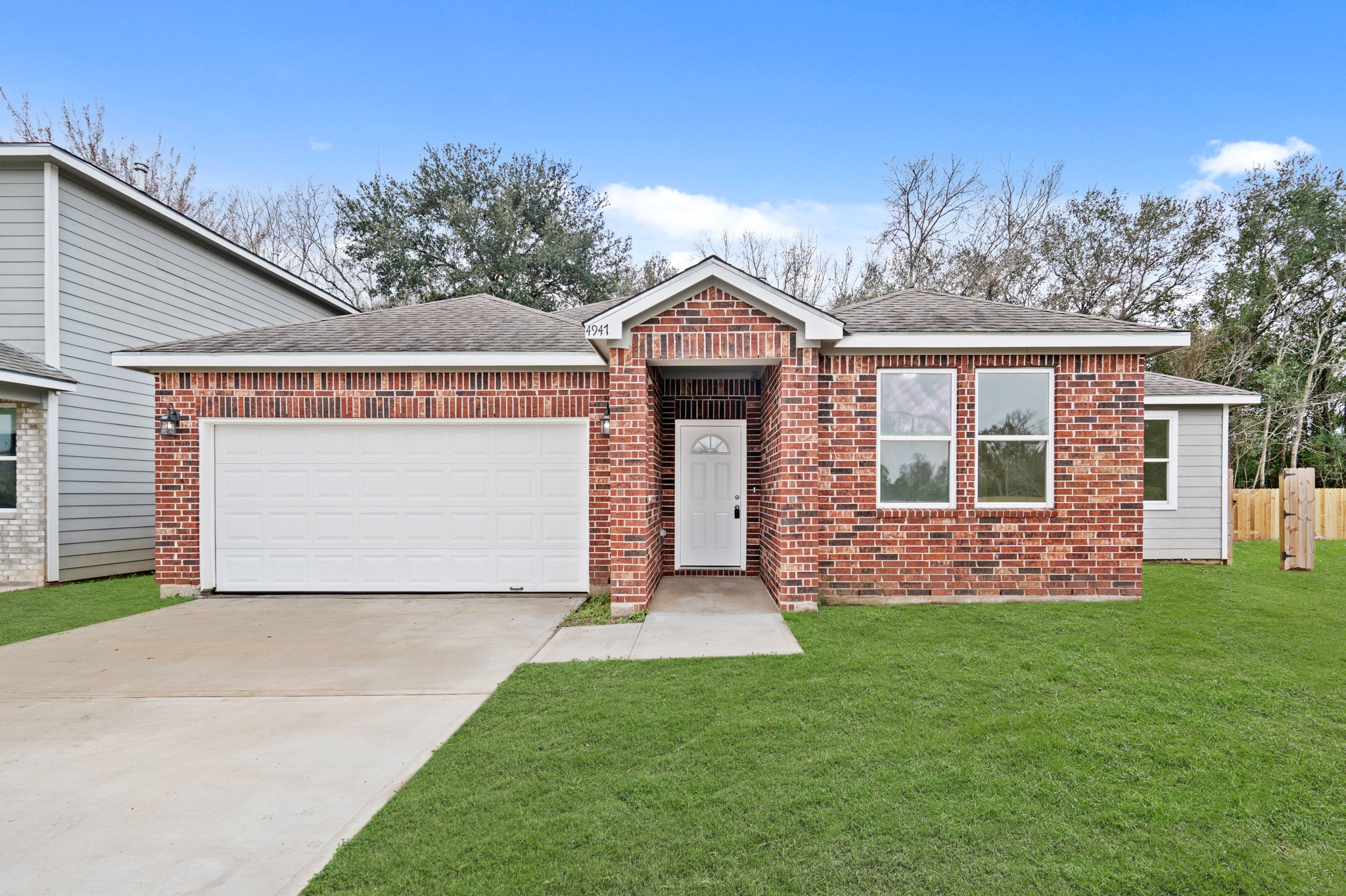 Listing photo 1