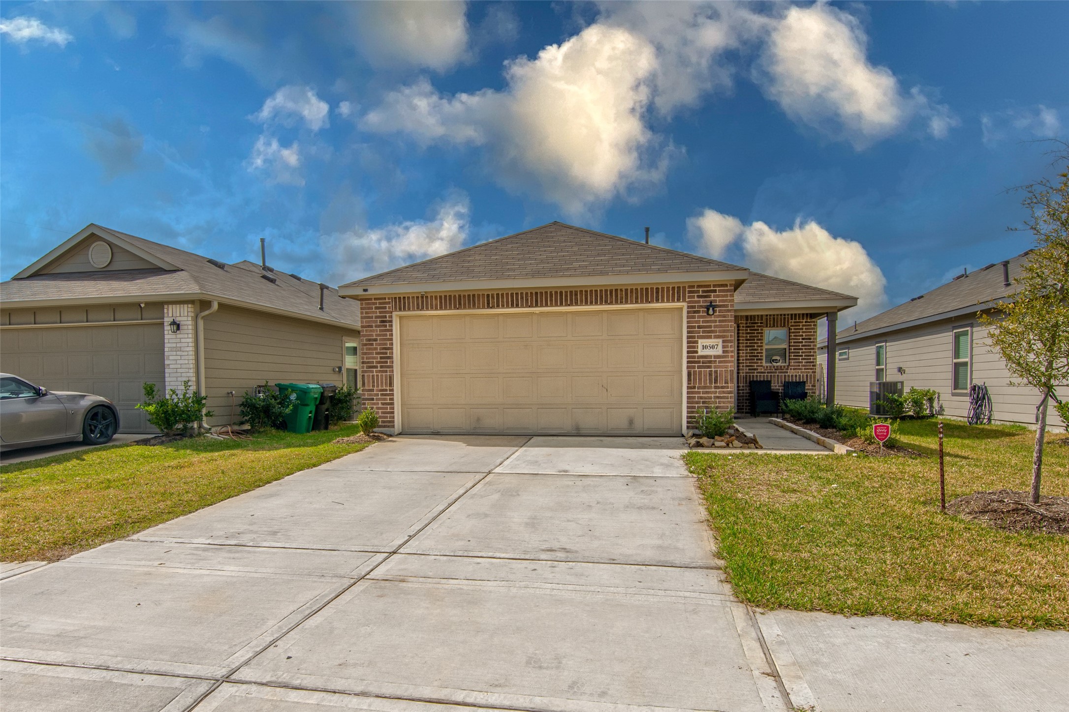 Listing photo 1