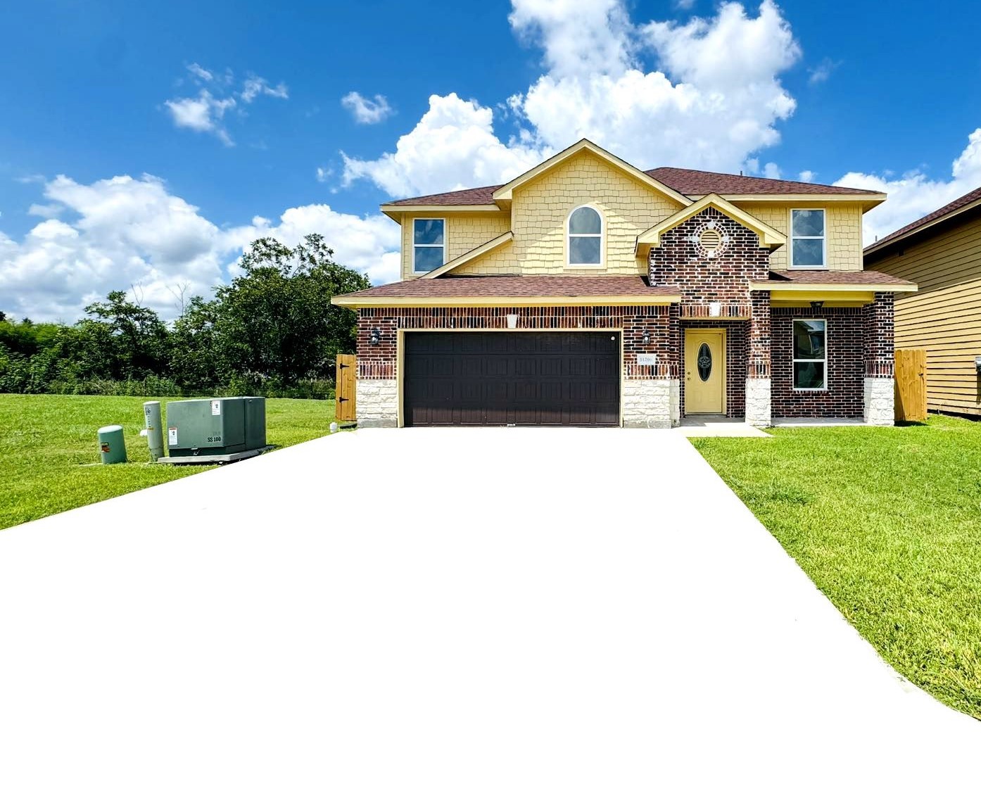 Listing photo 1