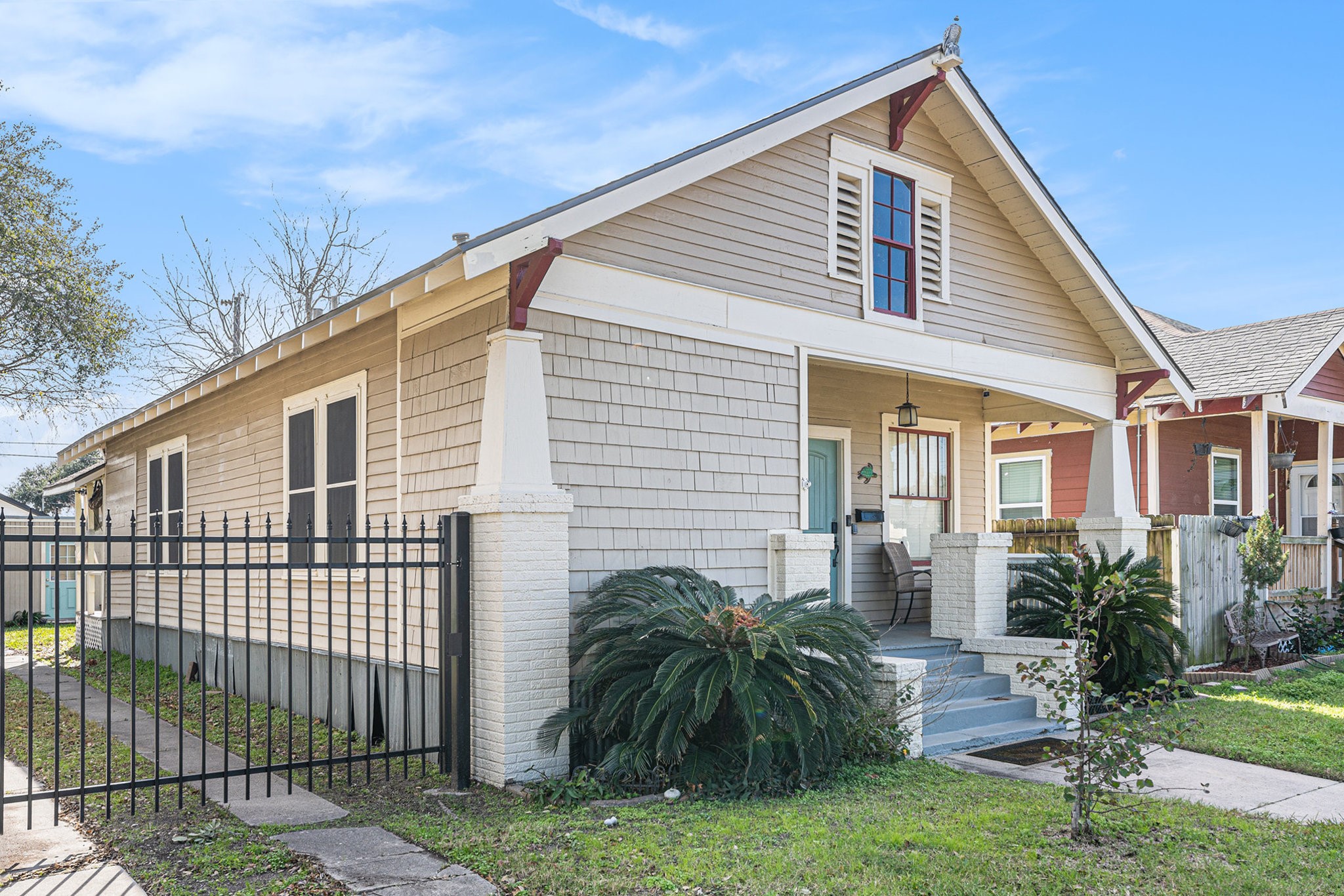 Listing photo 3