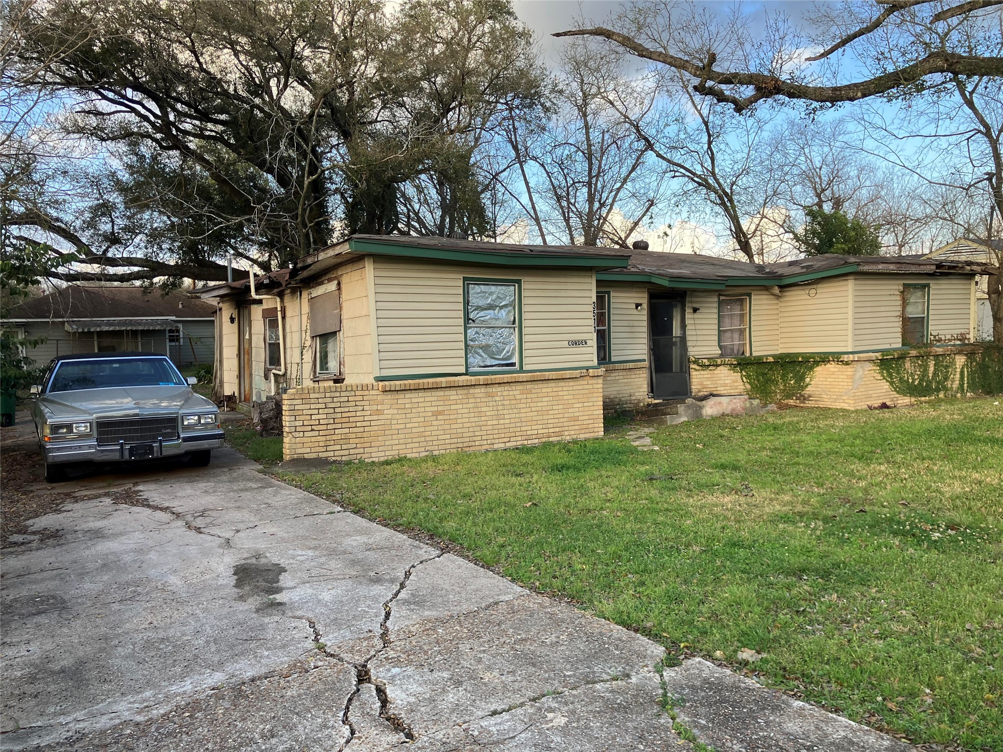 Listing photo 1