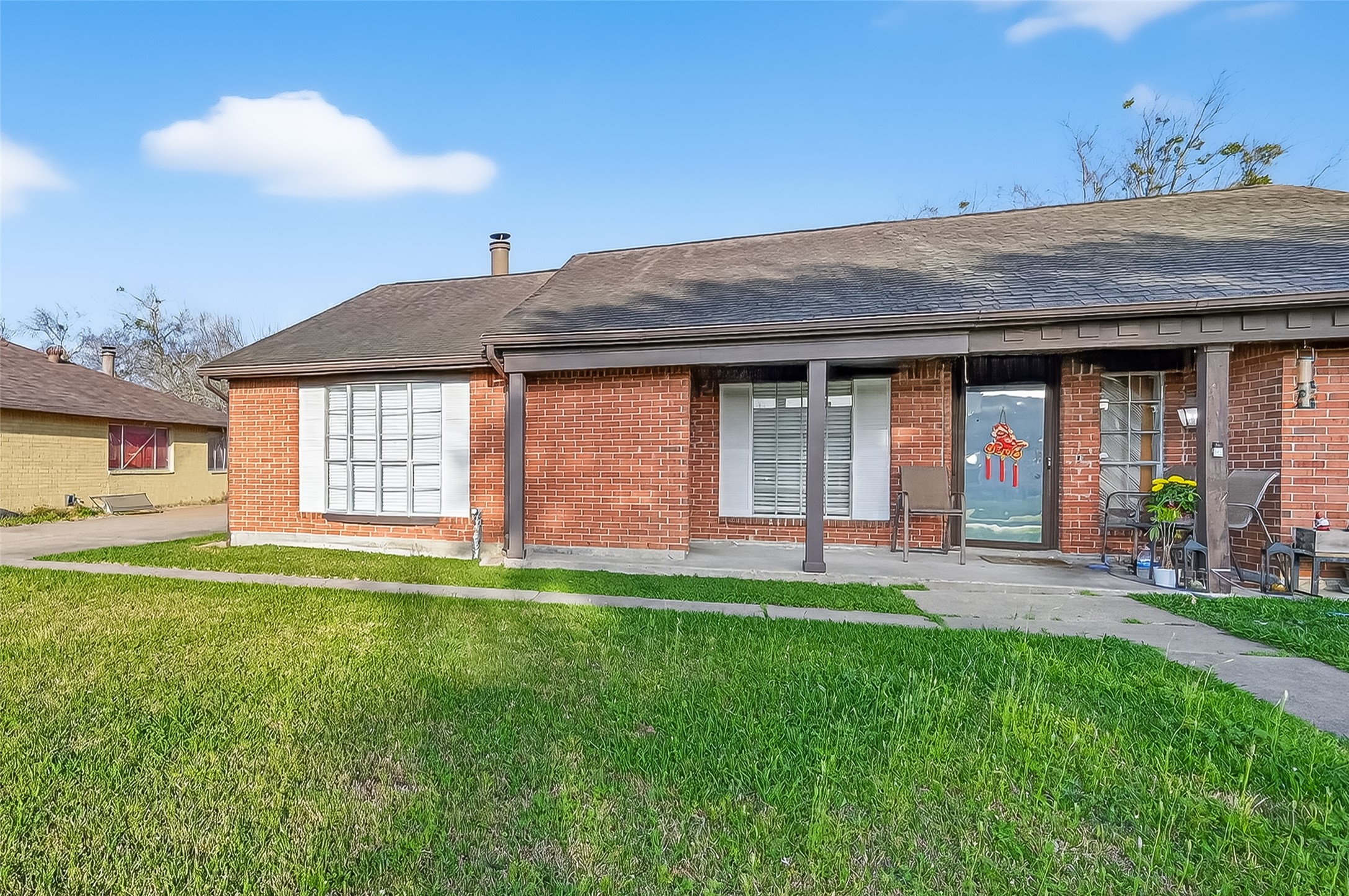 Listing photo 1