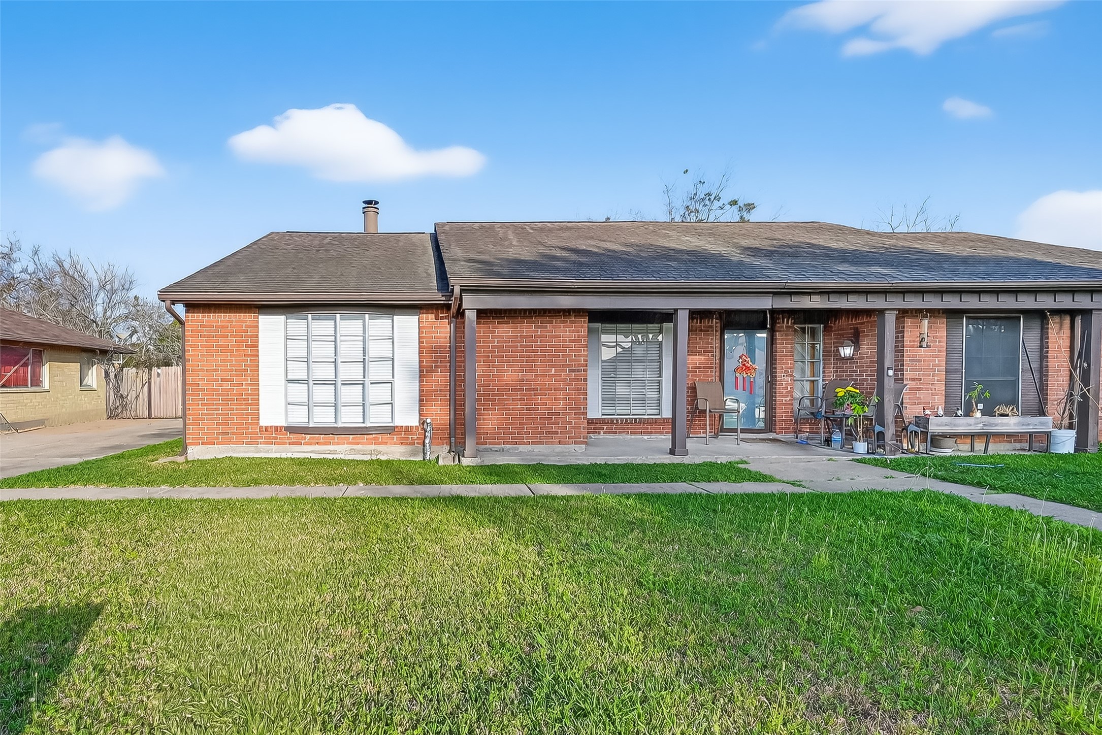 Listing photo 1