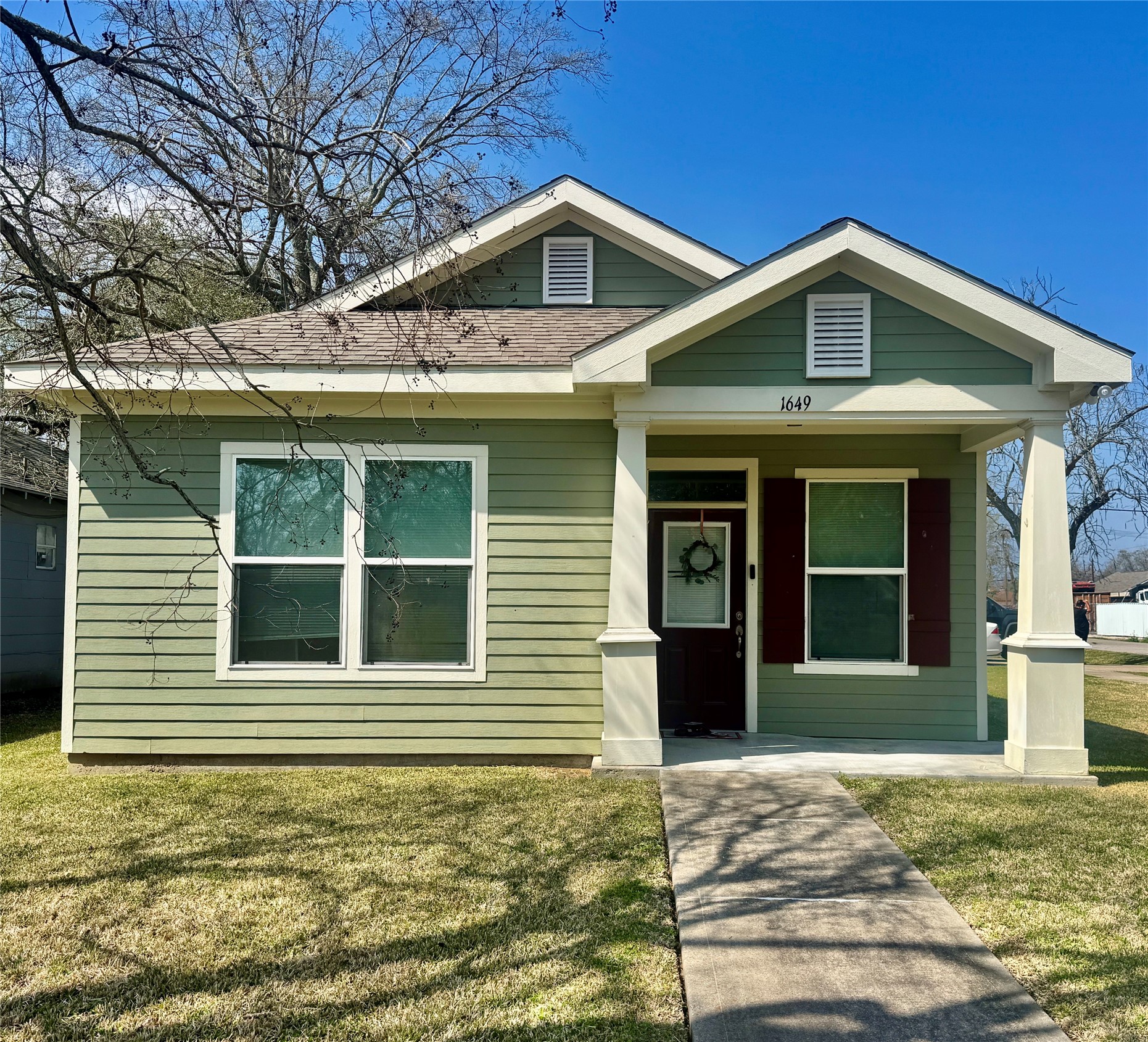 Listing photo 1