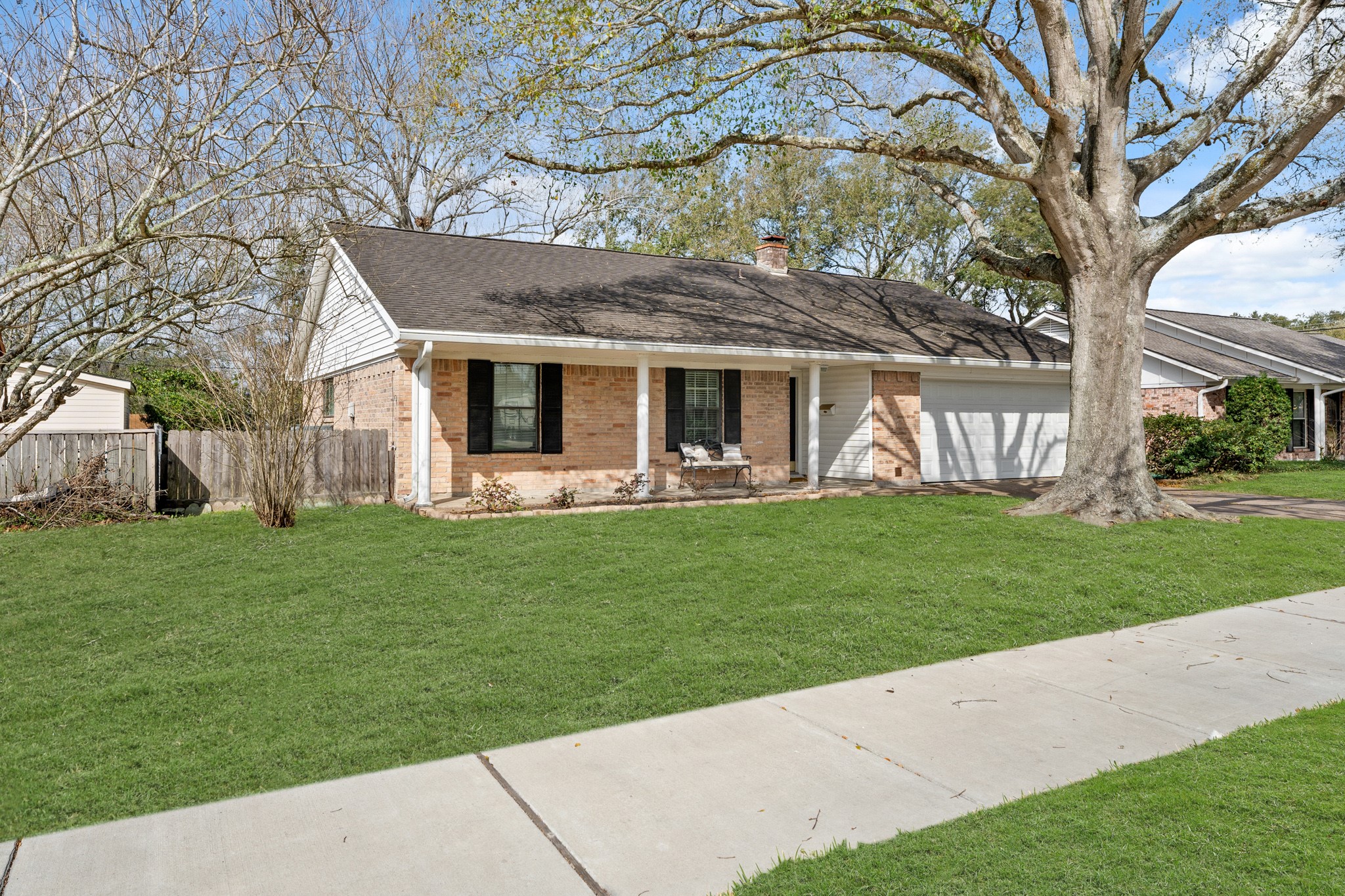 Listing photo 3