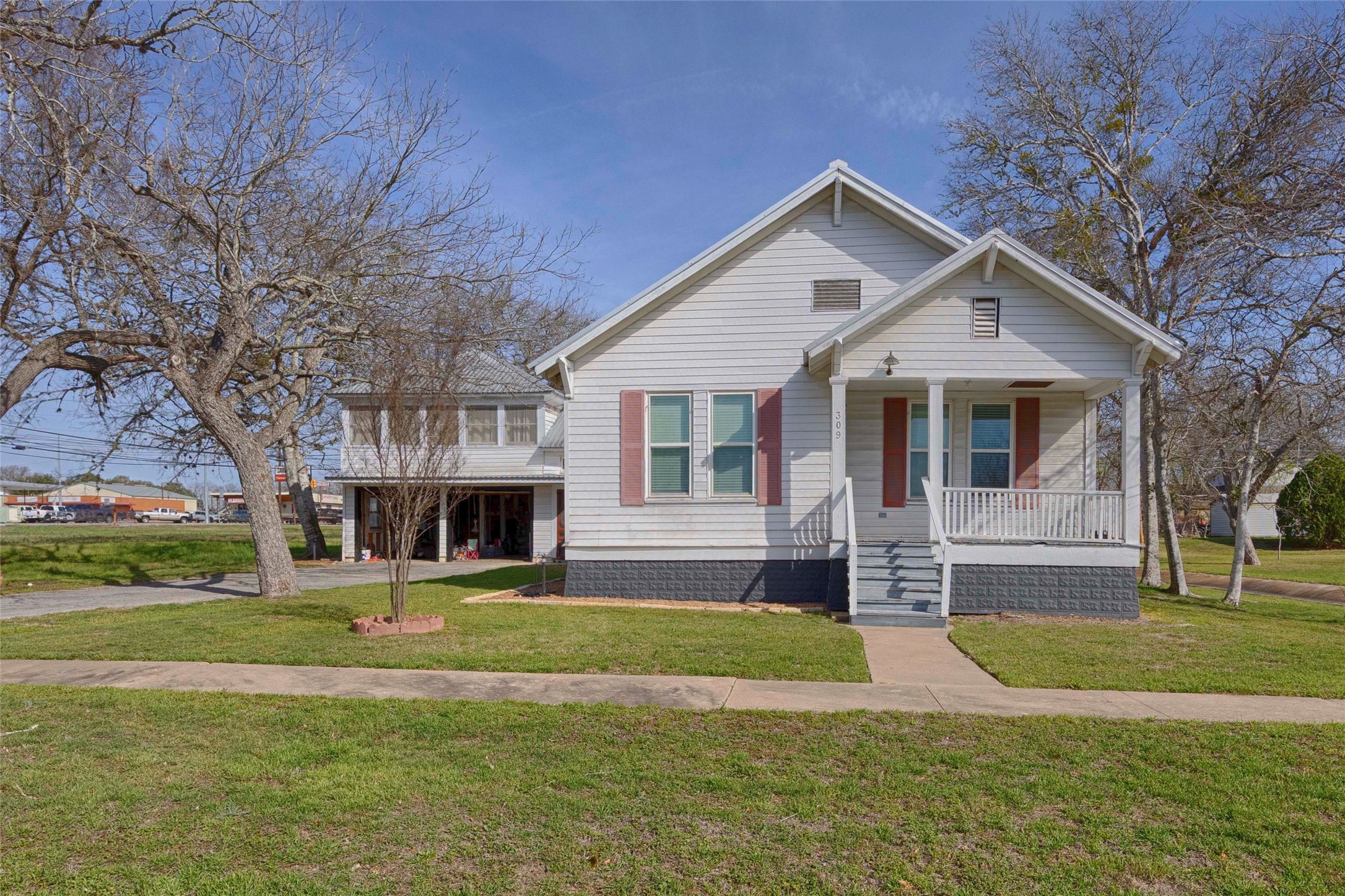 Listing photo 1
