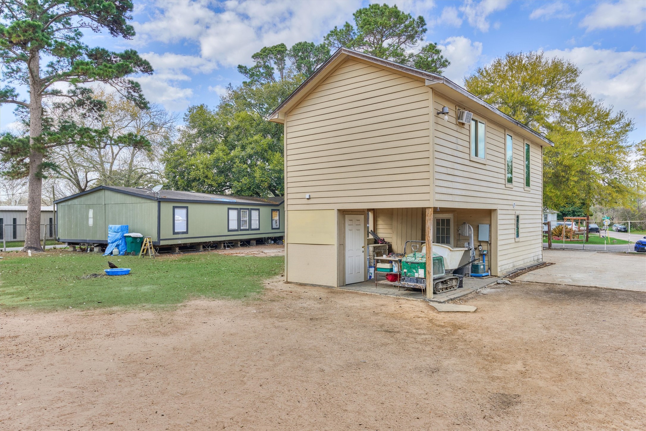 Listing photo 4