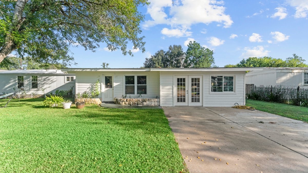 Listing photo 1