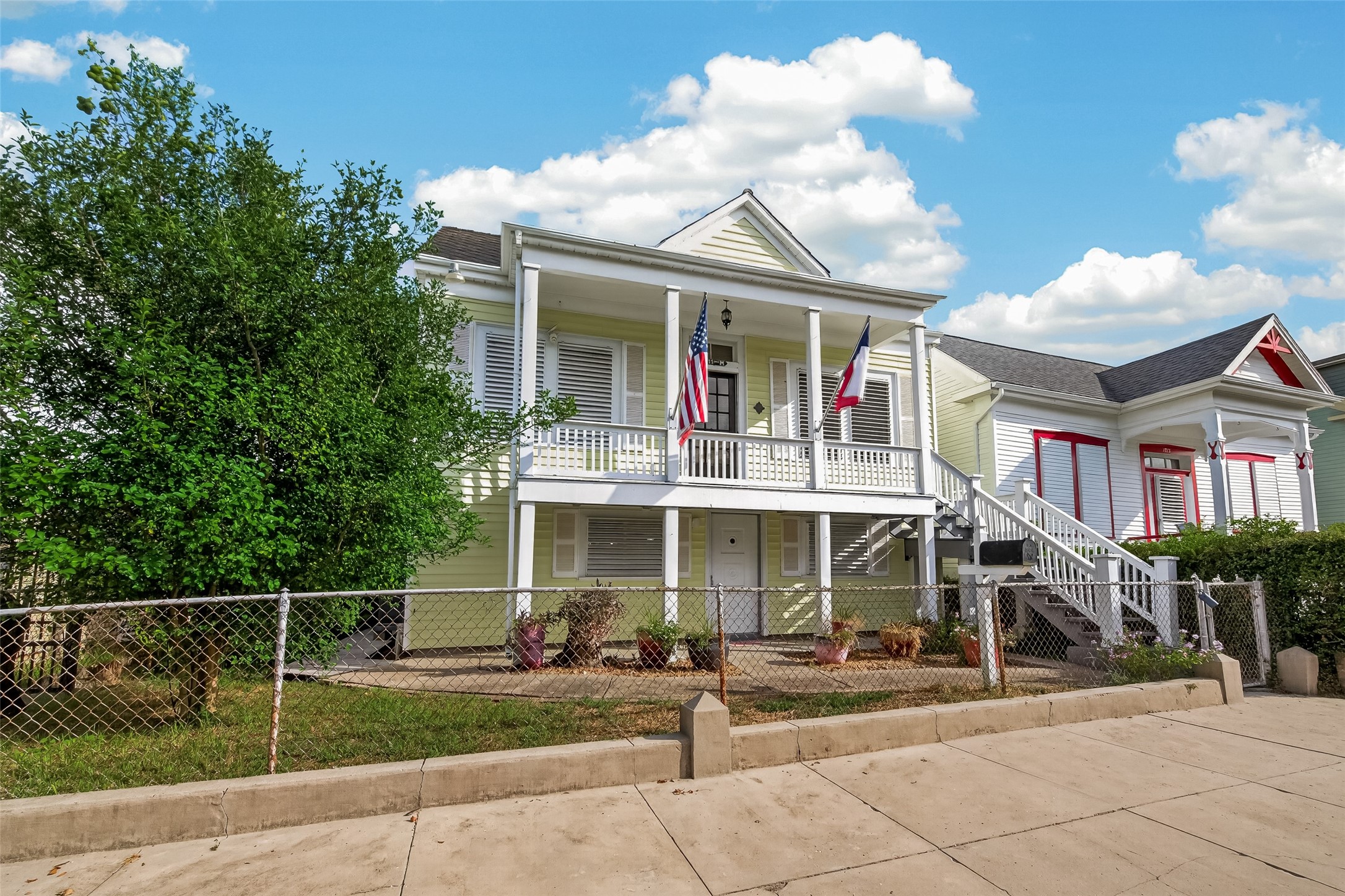 Listing photo 1