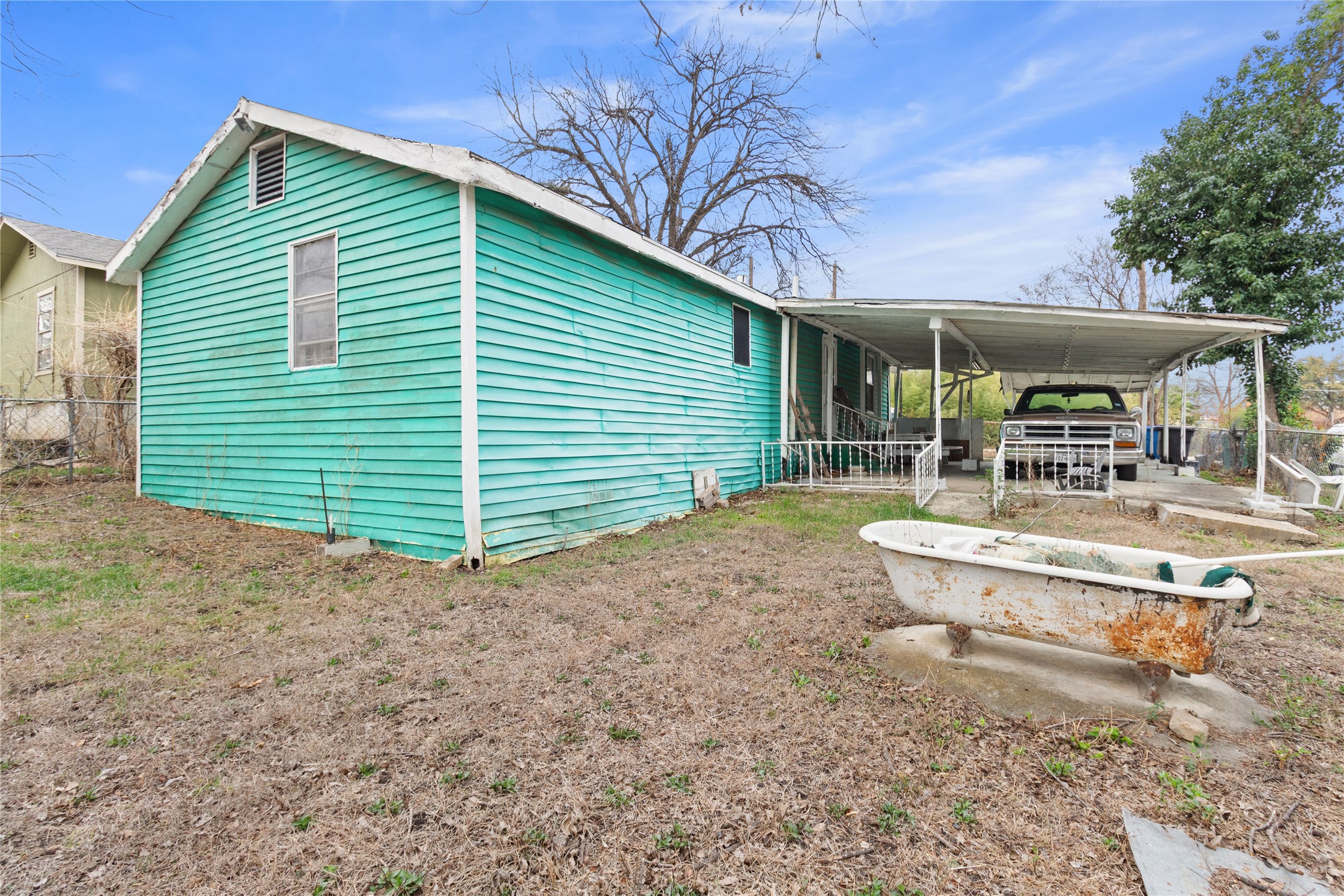 Listing photo 1