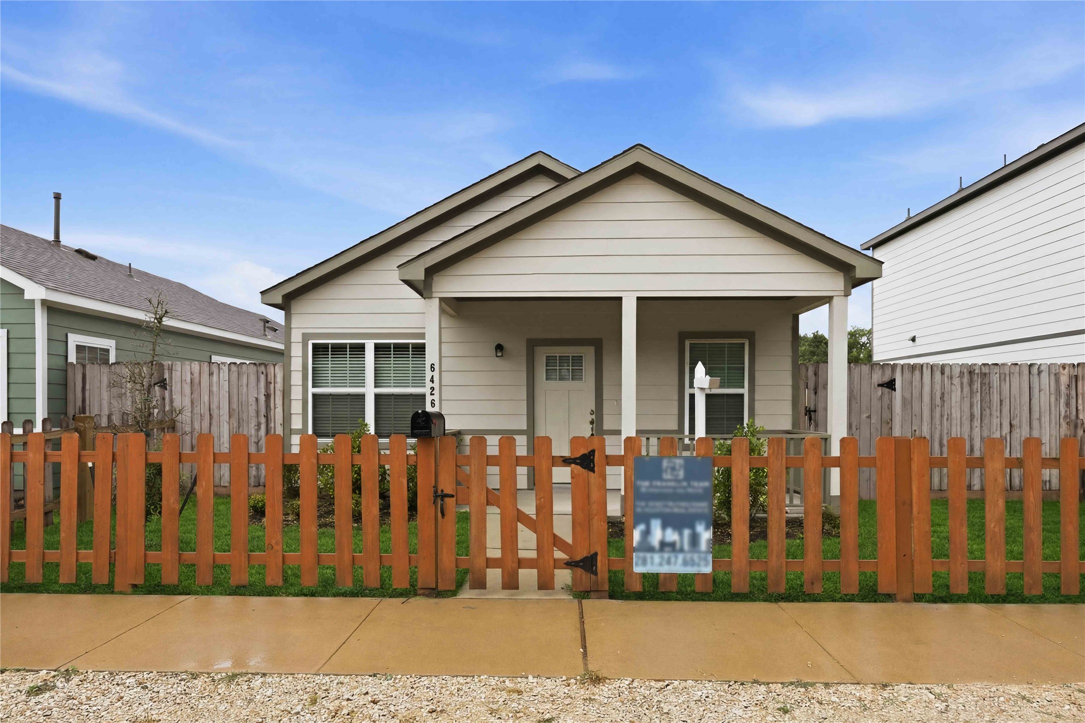 Listing photo 1