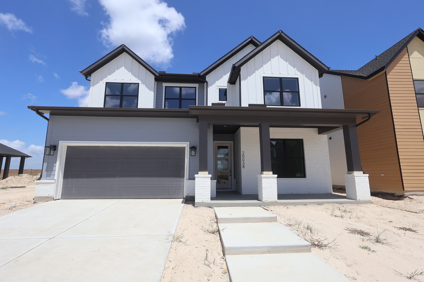 Listing photo 1